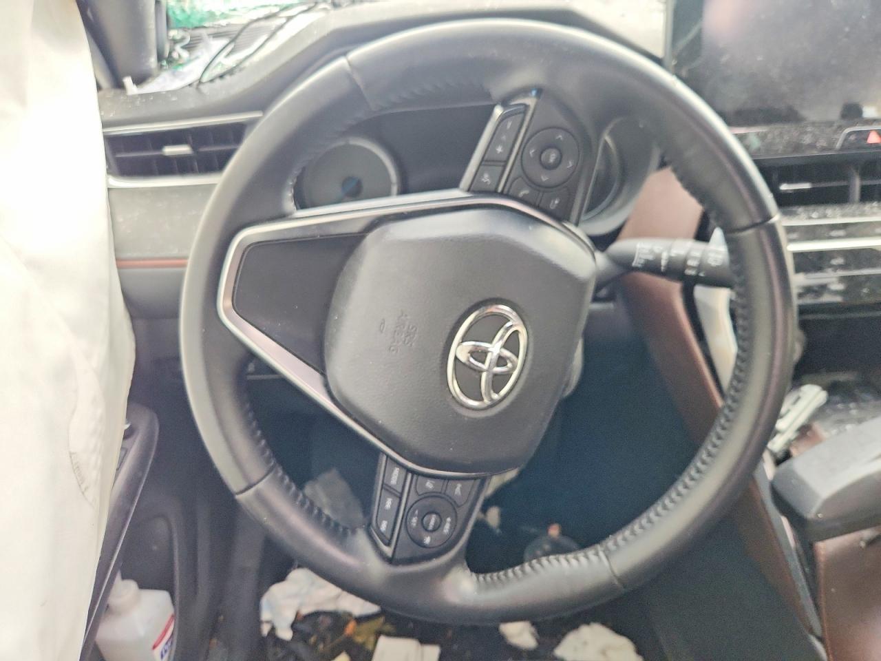 2021 Toyota Venza Limited Red vin: JTEAAAAH8MJ034839