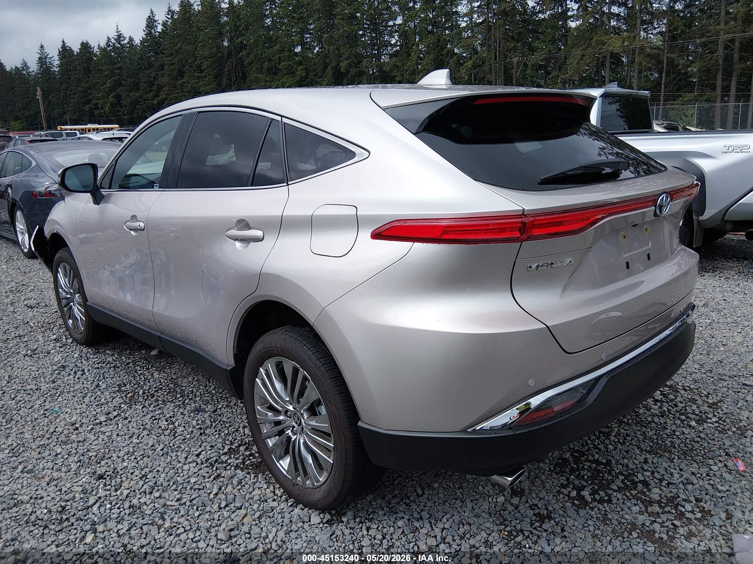 2024 Toyota Venza Limited Серебряный vin: JTEAAAAH8RJ183467