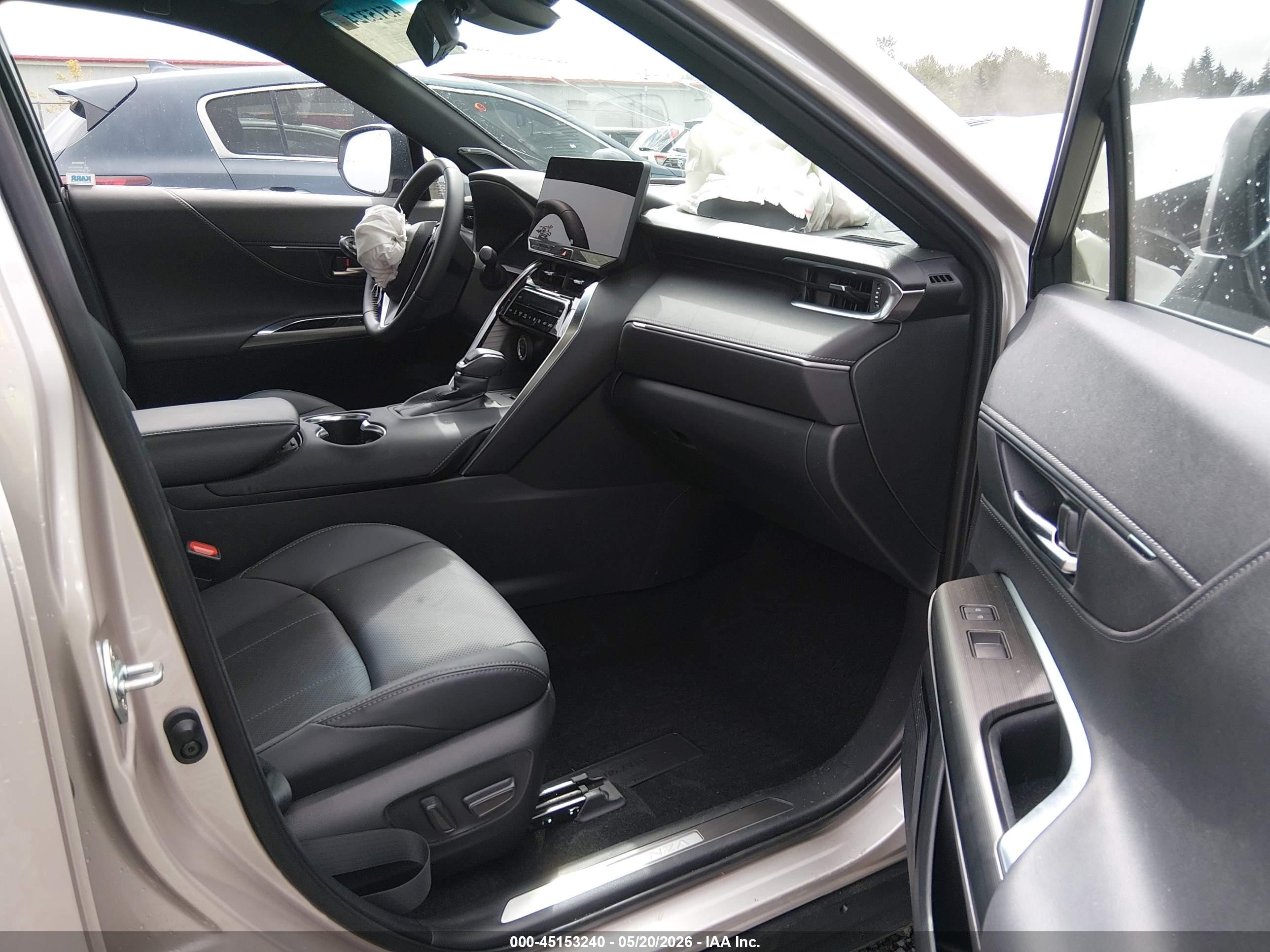 2024 Toyota Venza Limited Серебряный vin: JTEAAAAH8RJ183467