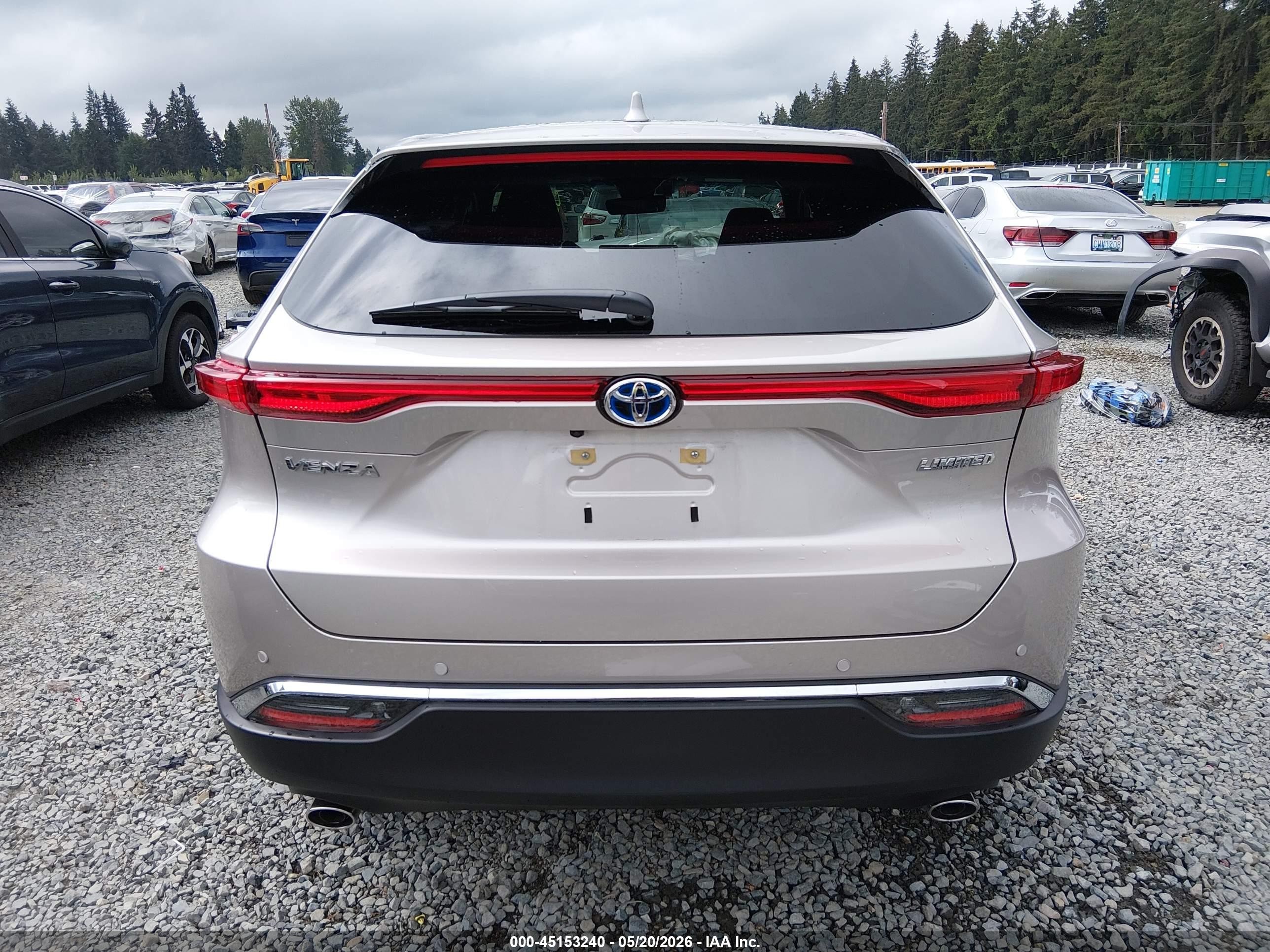 2024 Toyota Venza Limited Серебряный vin: JTEAAAAH8RJ183467