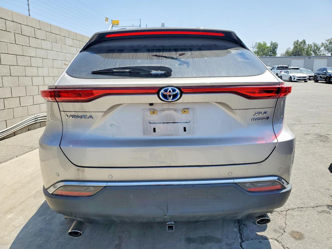 2021 Toyota Venza Xle Серебряный vin: JTEAAAAH9MJ076985