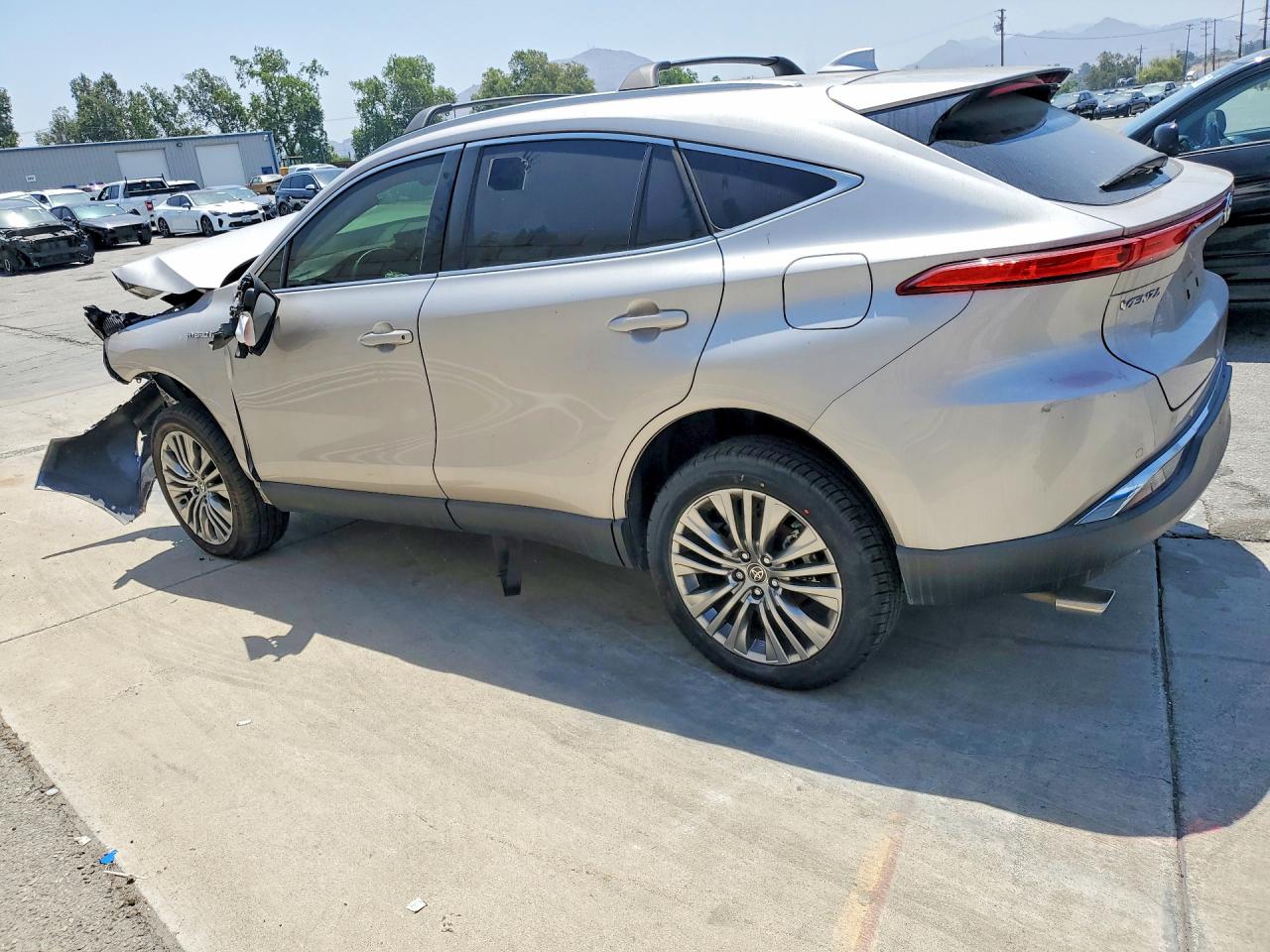 2021 Toyota Venza Xle Серебряный vin: JTEAAAAH9MJ076985