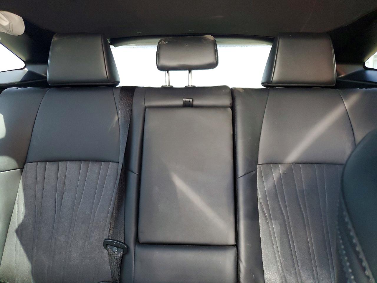 2021 Toyota Venza Xle Серебряный vin: JTEAAAAH9MJ076985