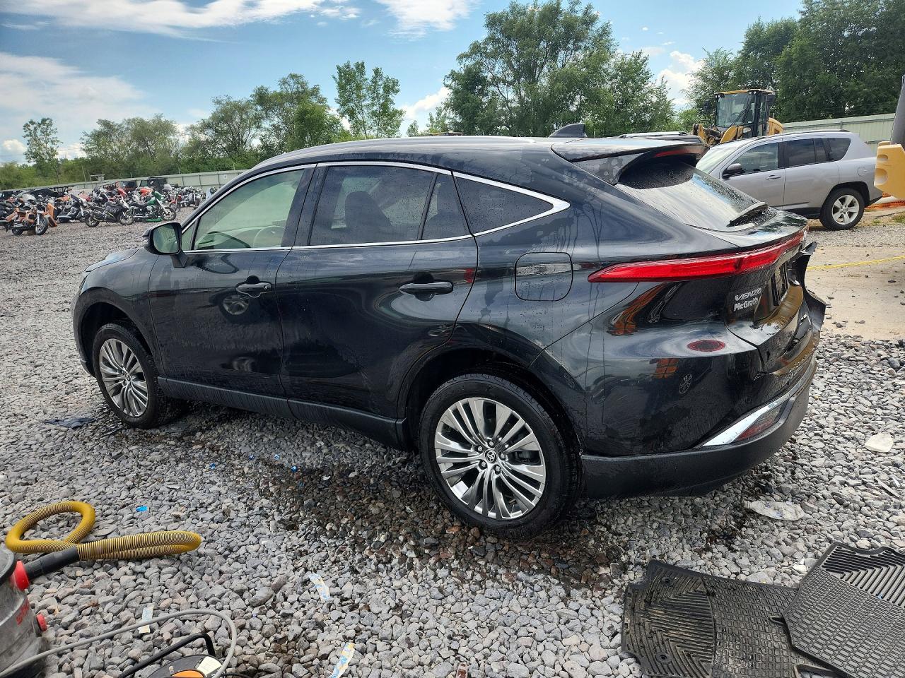 2022 Toyota Venza Xle Black vin: JTEAAAAHXNJ091383