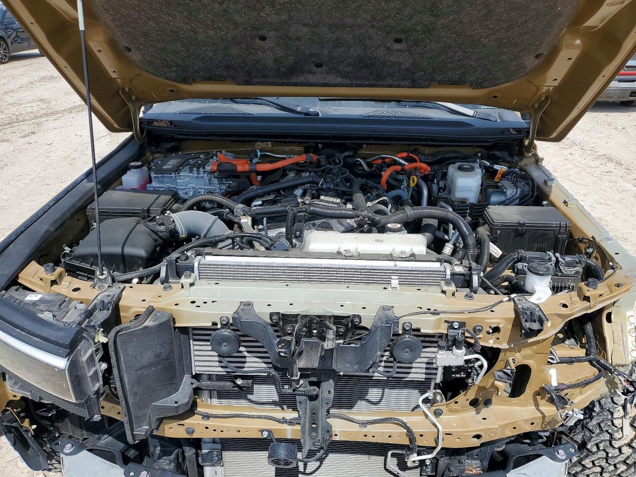 2024 Toyota Land Cruiser Base Tan vin: JTEABFAJ1RK010848