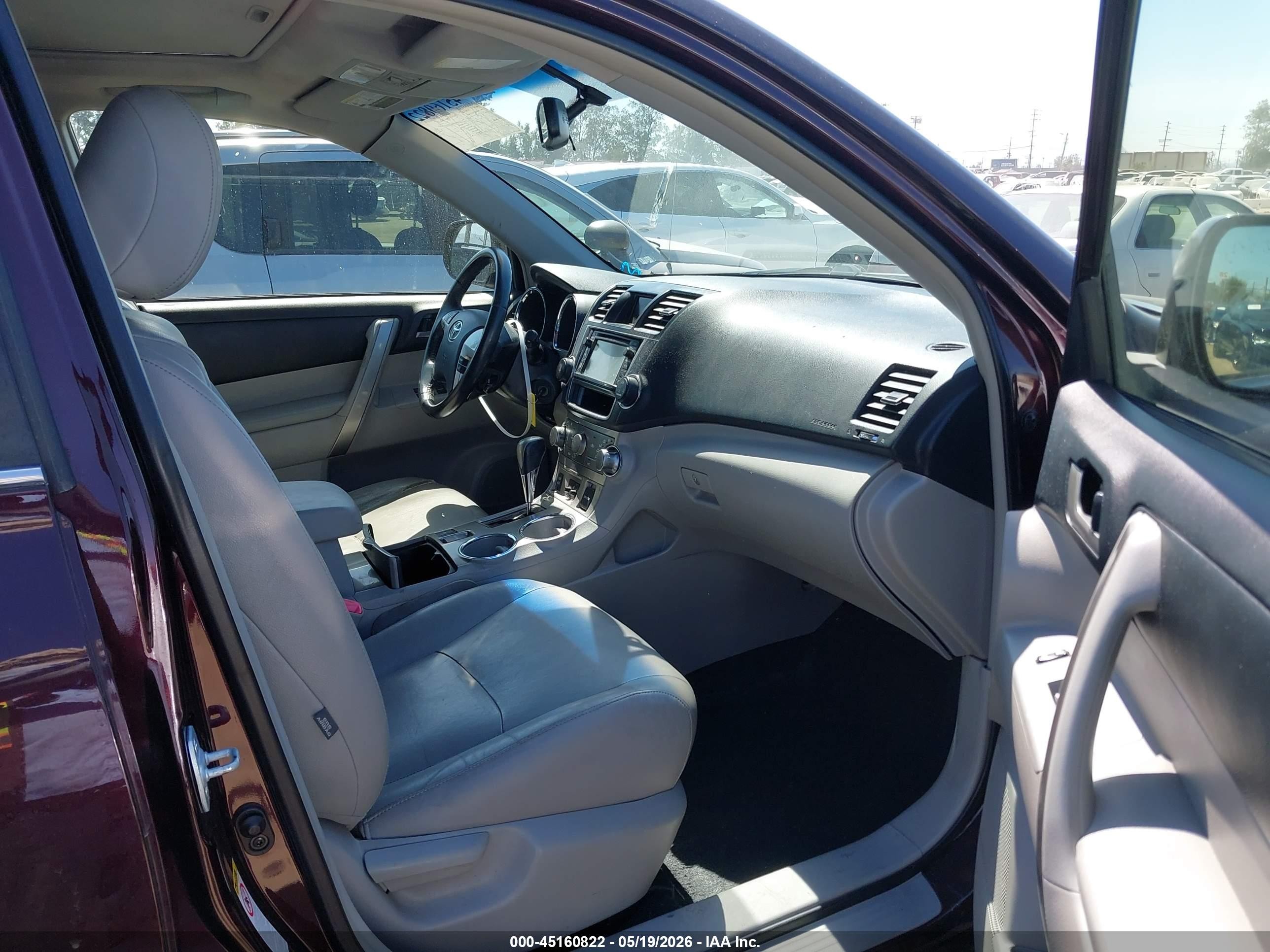 2013 Toyota Highlander Hybrid Base V6 Burgundy vin: JTEBC3EH0D2018858