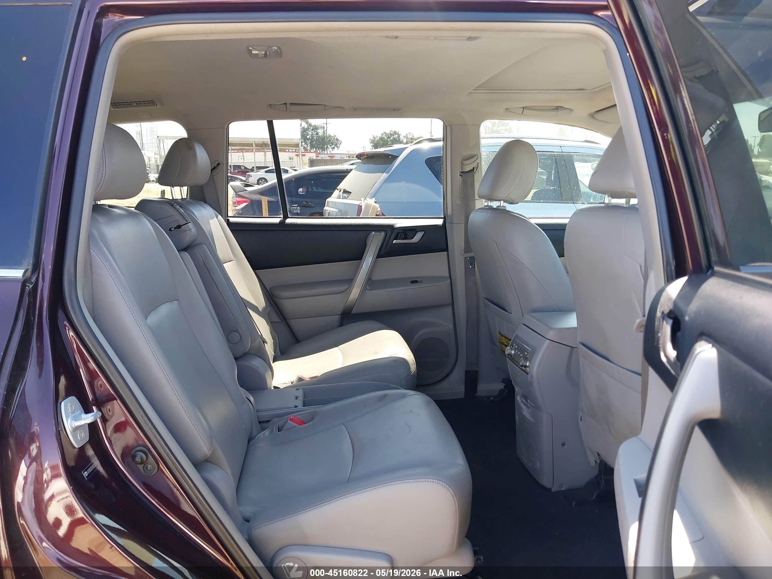 2013 Toyota Highlander Hybrid Base V6 Burgundy vin: JTEBC3EH0D2018858