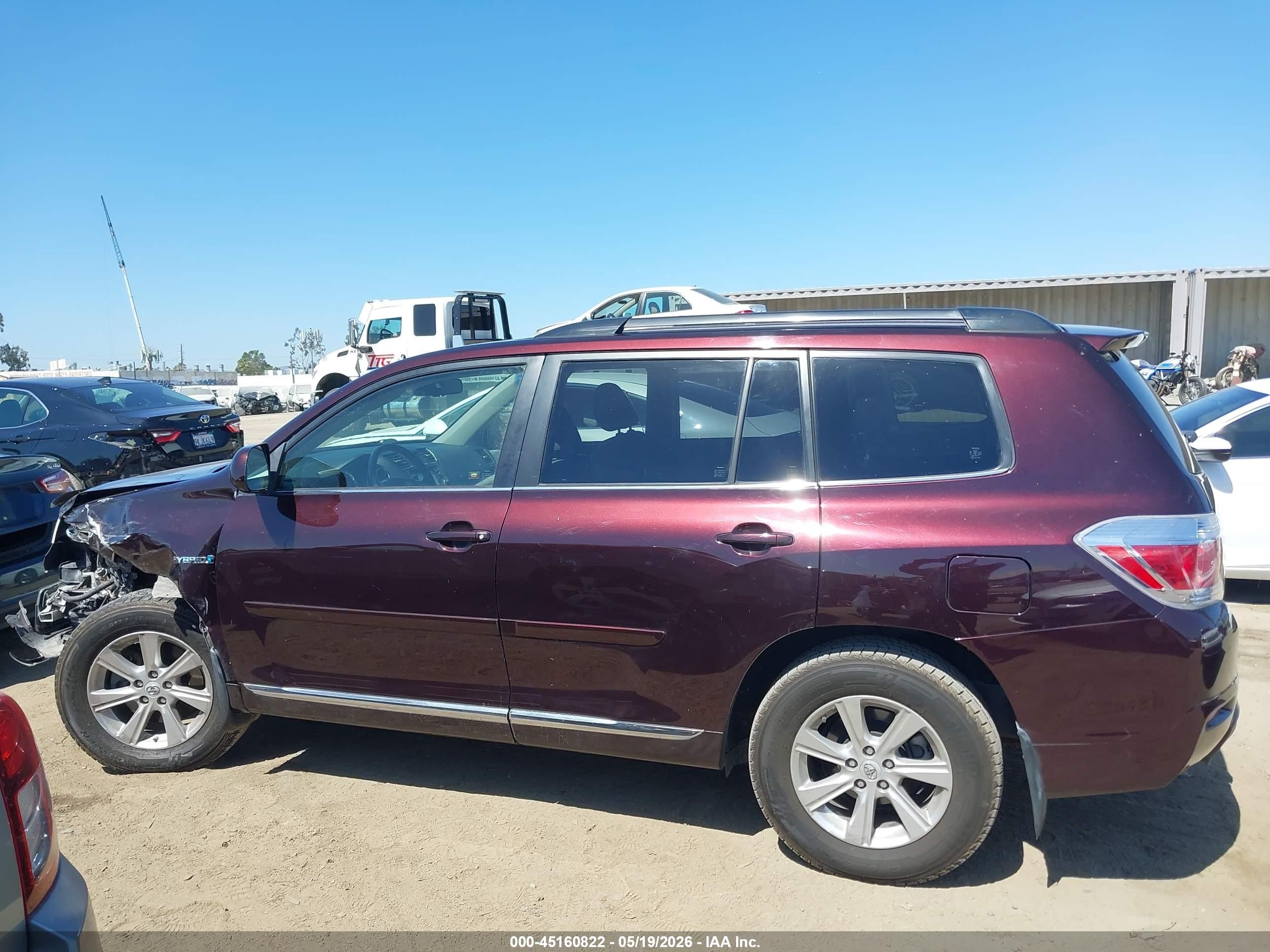 2013 Toyota Highlander Hybrid Base V6 Burgundy vin: JTEBC3EH0D2018858