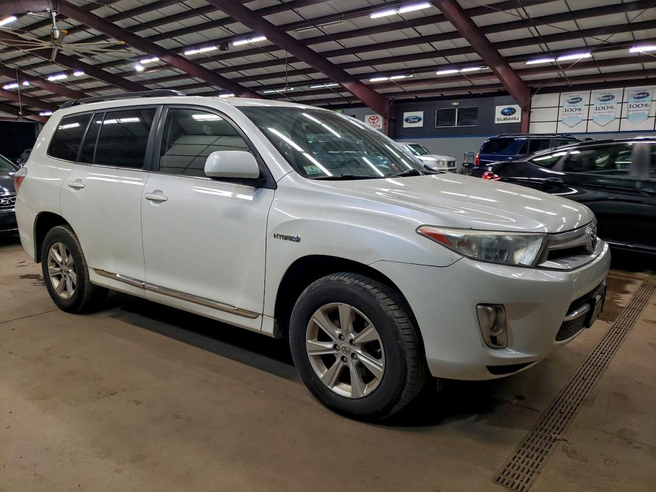 2011 Toyota Highlander Hybrid White vin: JTEBC3EH1B2000687