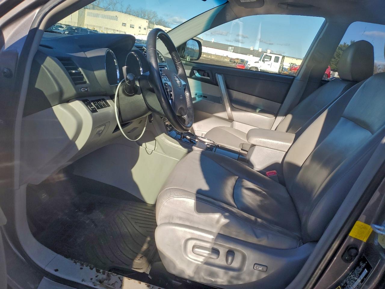 2013 Toyota Highlander Hybrid Gray vin: JTEBC3EH1D2014690