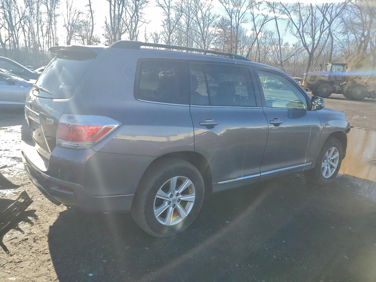 2013 Toyota Highlander Hybrid Gray vin: JTEBC3EH1D2014690