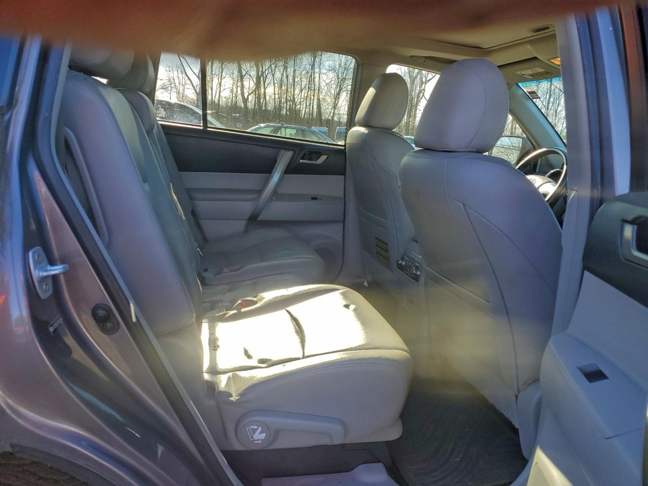 2013 Toyota Highlander Hybrid Gray vin: JTEBC3EH1D2014690