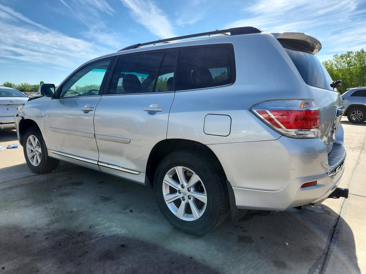 2011 Toyota Highlander Hybrid Silver vin: JTEBC3EH2B2002352