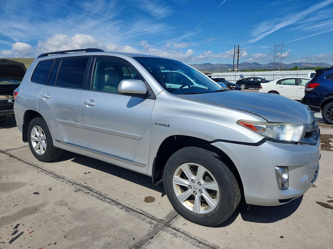 2011 Toyota Highlander Hybrid Silver vin: JTEBC3EH2B2002352