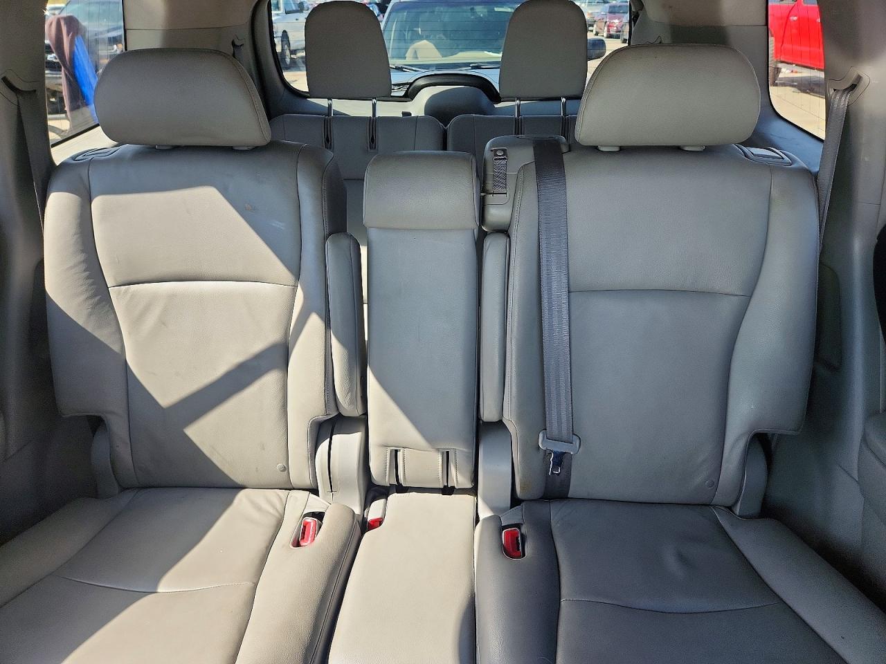 2011 Toyota Highlander Hybrid Silver vin: JTEBC3EH2B2002352