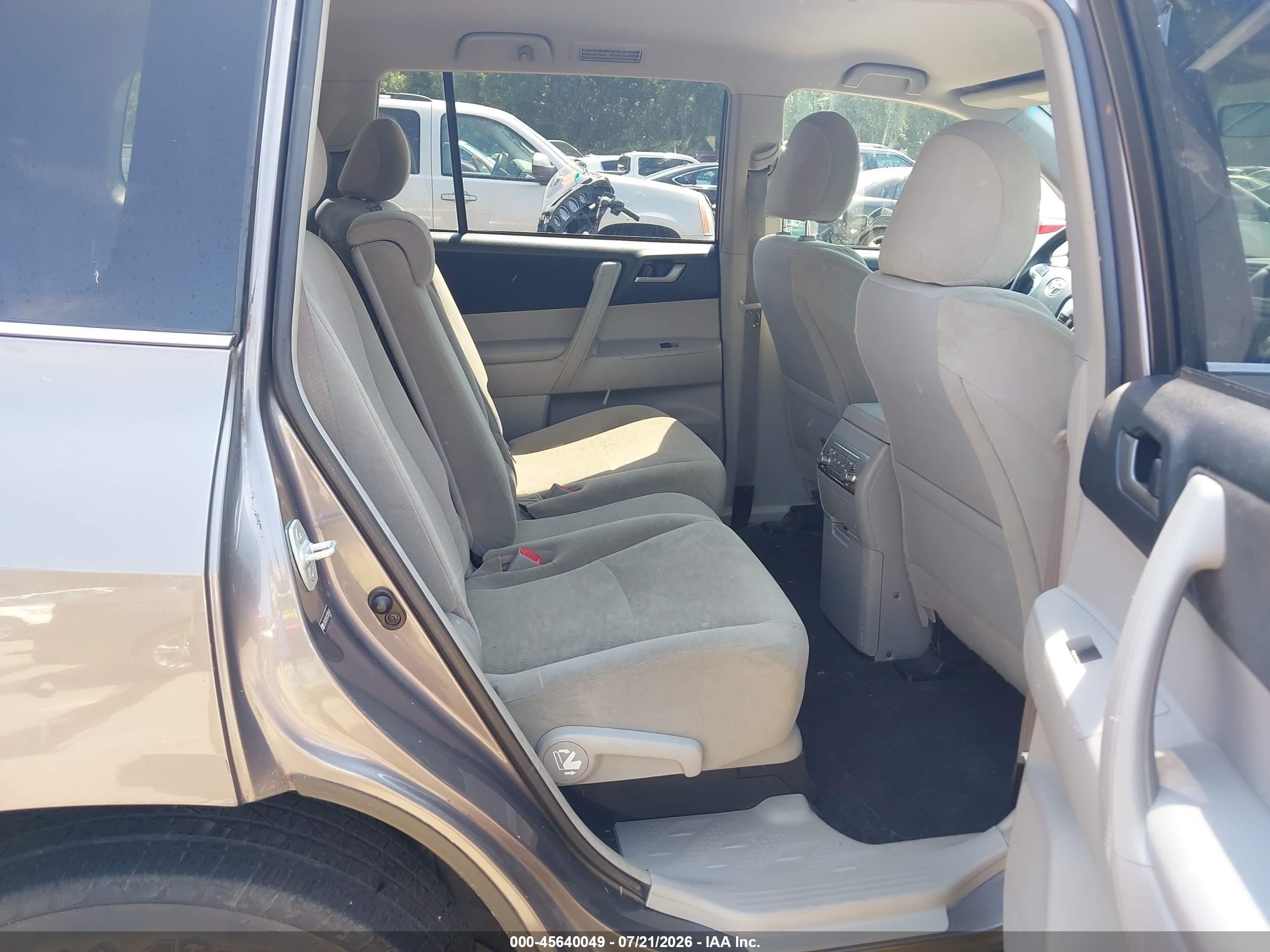 2012 Toyota Highlander Hybrid Base V6 Gray vin: JTEBC3EH2C2009626