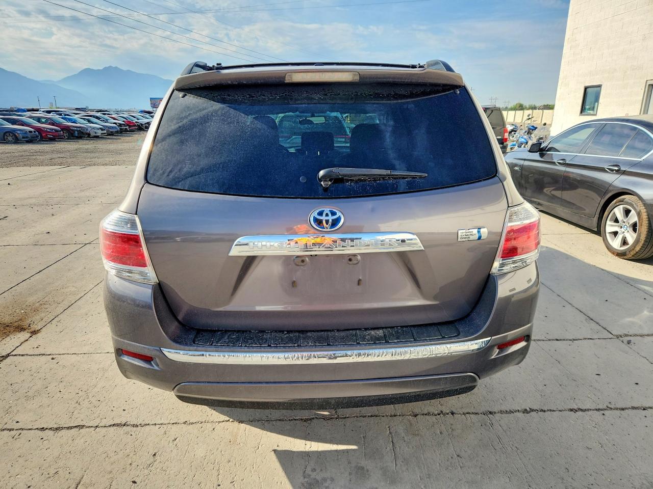 2013 Toyota Highlander Hybrid Gray vin: JTEBC3EH3D2013119