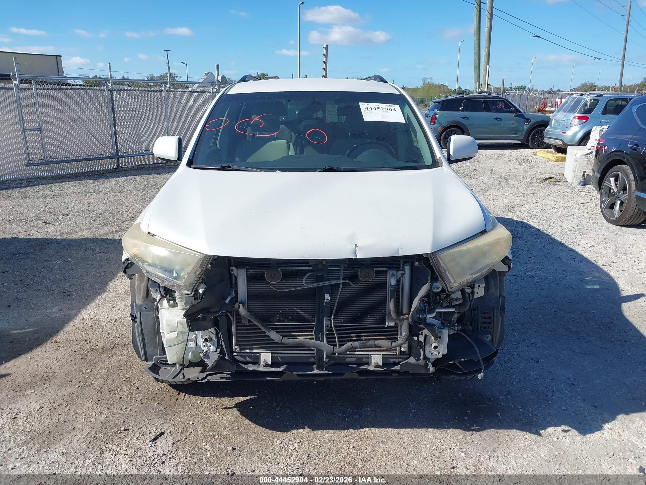 2013 Toyota Highlander Hybrid Base V6 White vin: JTEBC3EH3D2017283