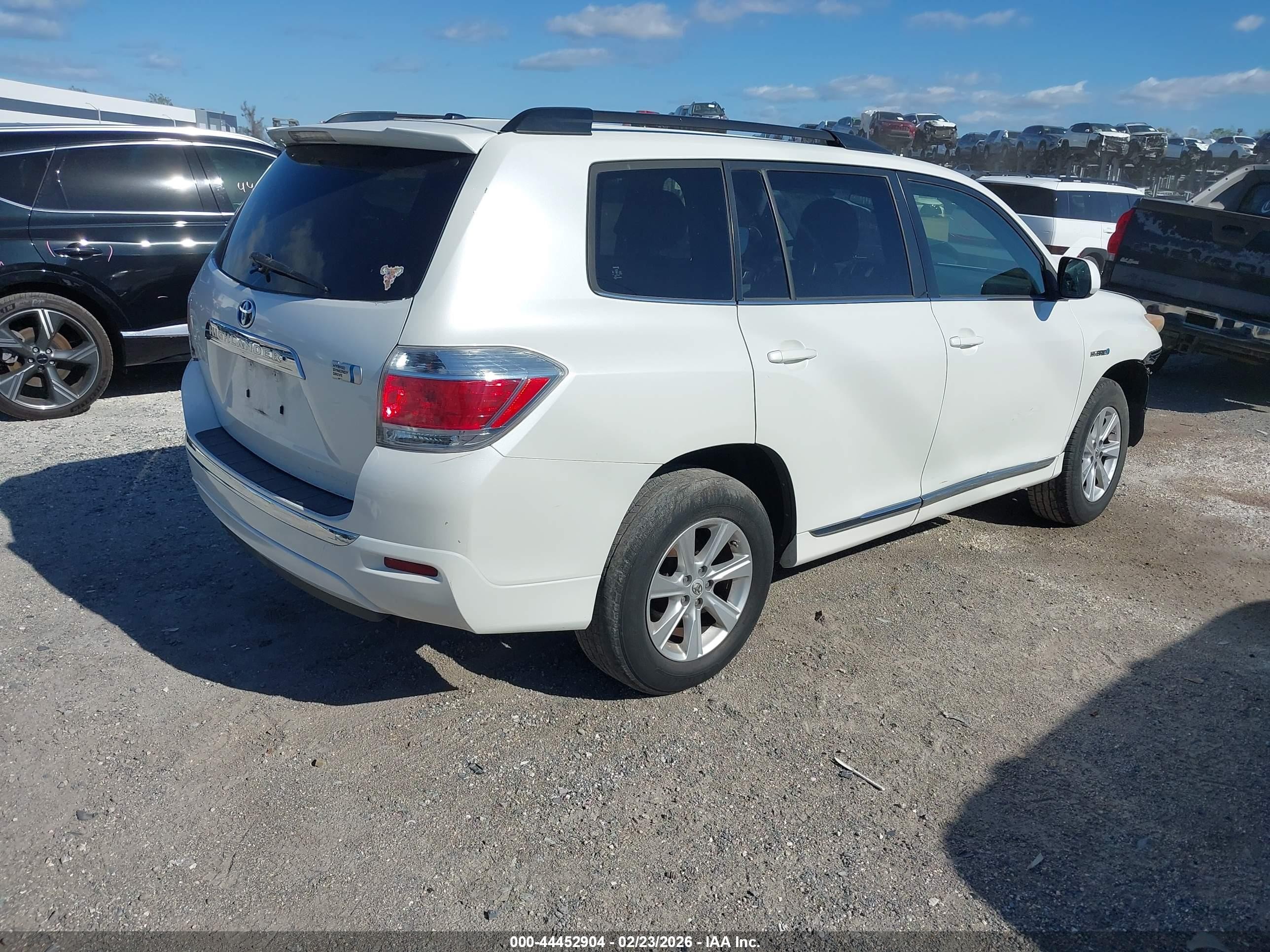 2013 Toyota Highlander Hybrid Base V6 White vin: JTEBC3EH3D2017283