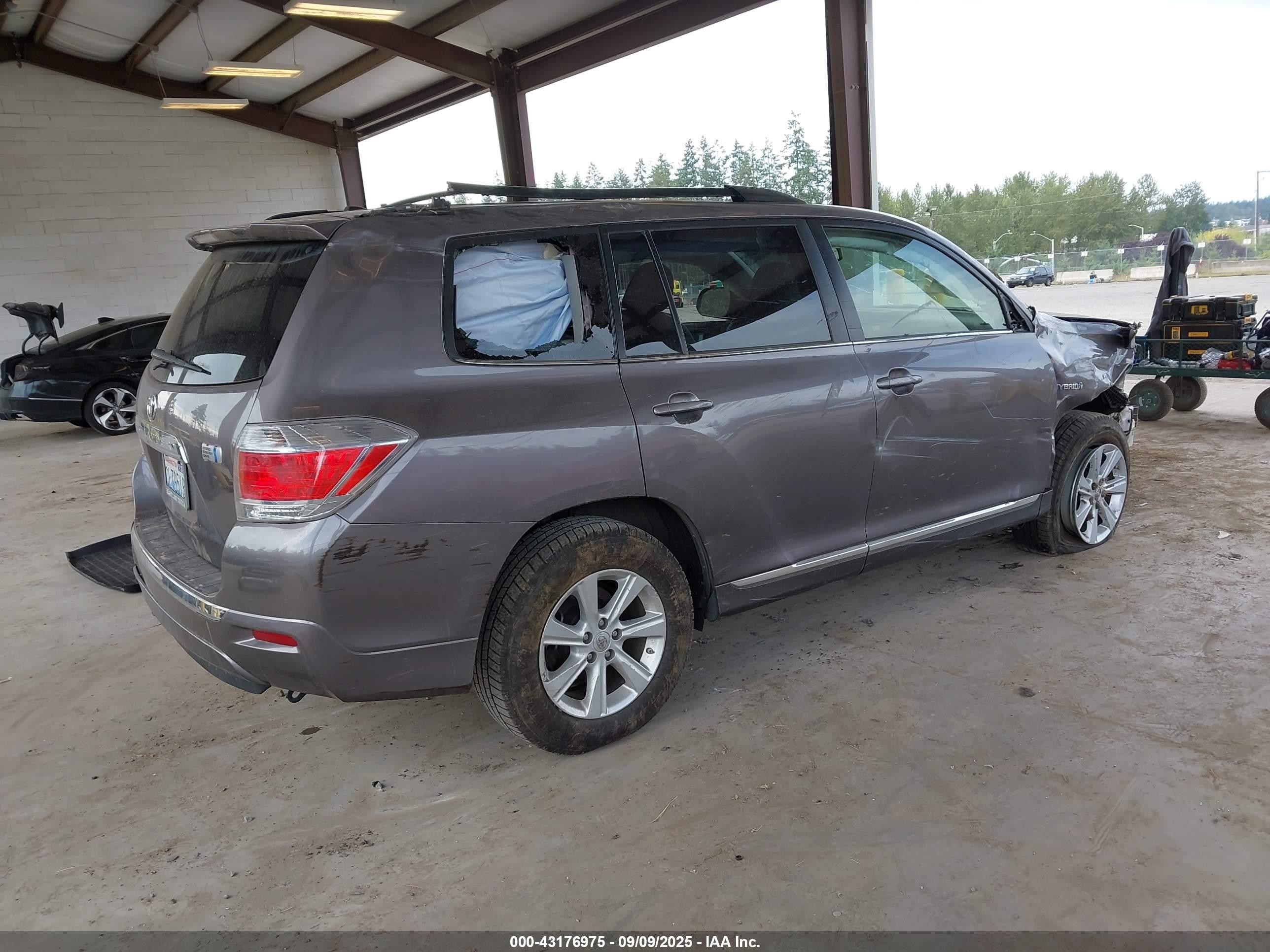 2013 Toyota Highlander Hybrid Base V6 Gray vin: JTEBC3EH3D2018837