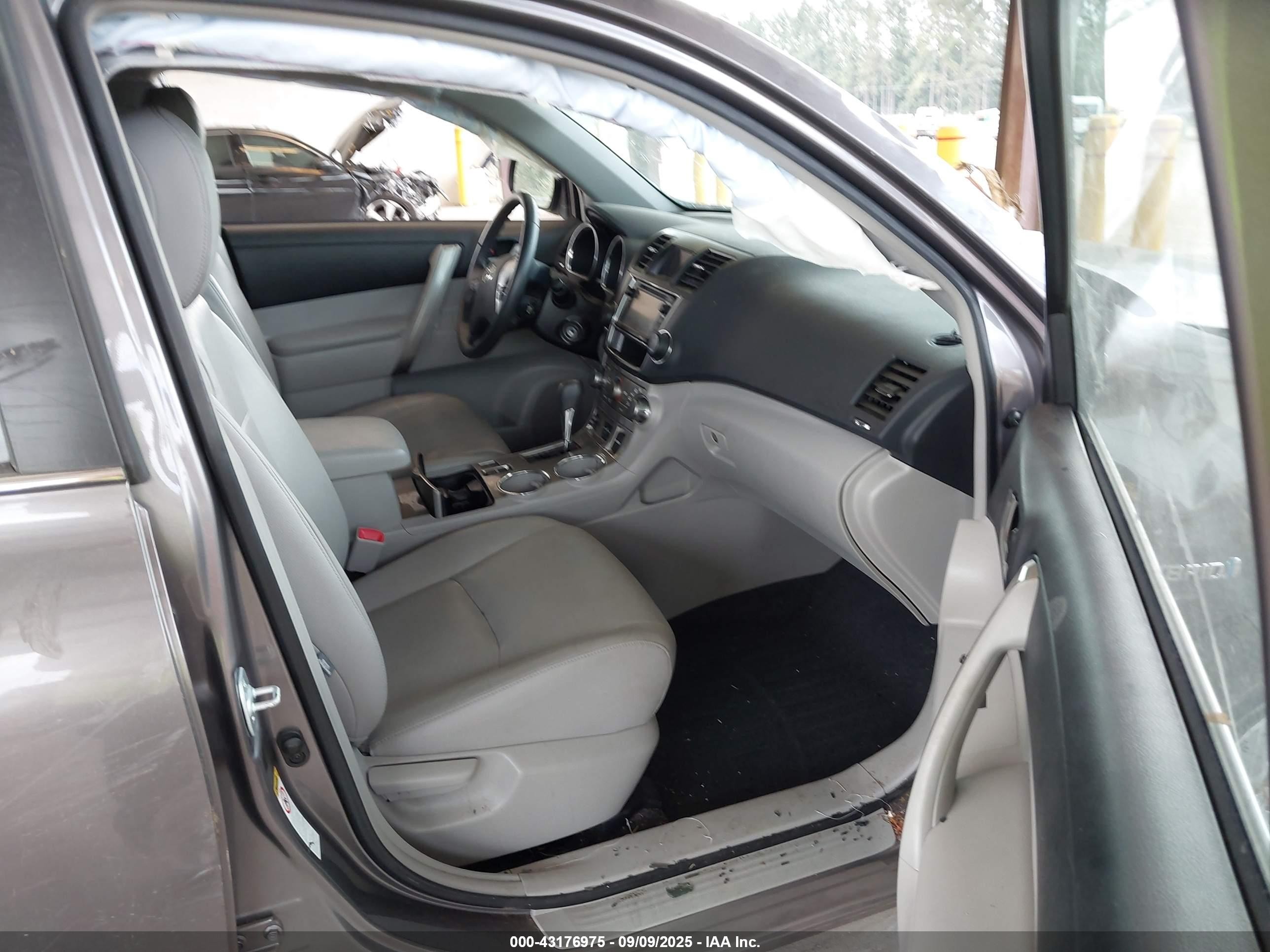 2013 Toyota Highlander Hybrid Base V6 Gray vin: JTEBC3EH3D2018837
