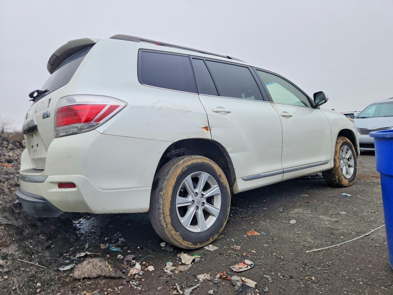 2013 Toyota Highlander Hybrid Base White vin: JTEBC3EH4D2012870