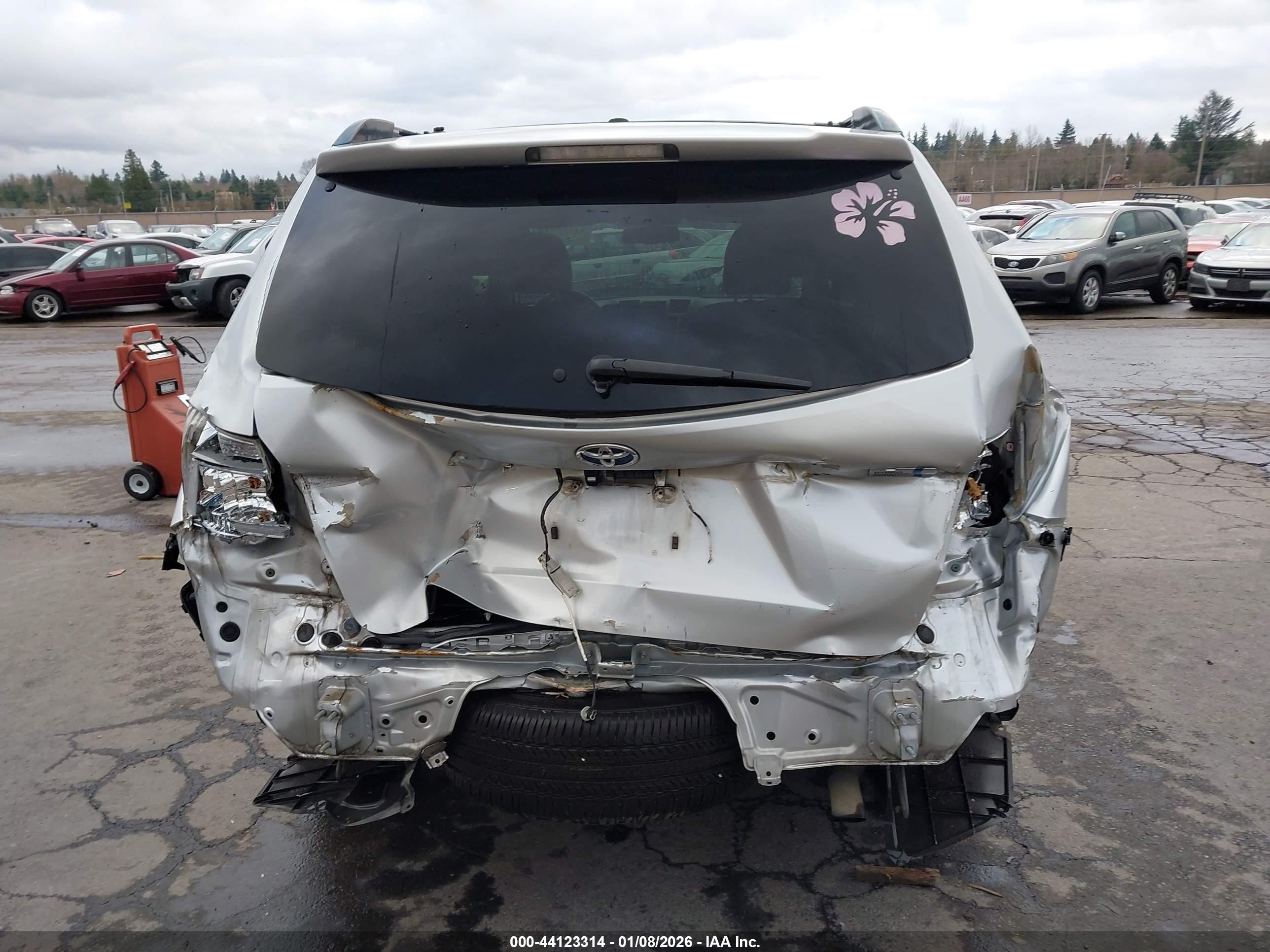 2013 Toyota Highlander Hybrid Base V6 Silver vin: JTEBC3EH4D2017311