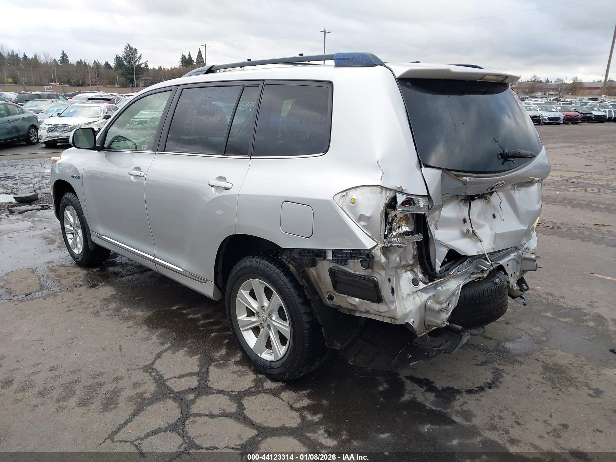 2013 Toyota Highlander Hybrid Base V6 Silver vin: JTEBC3EH4D2017311