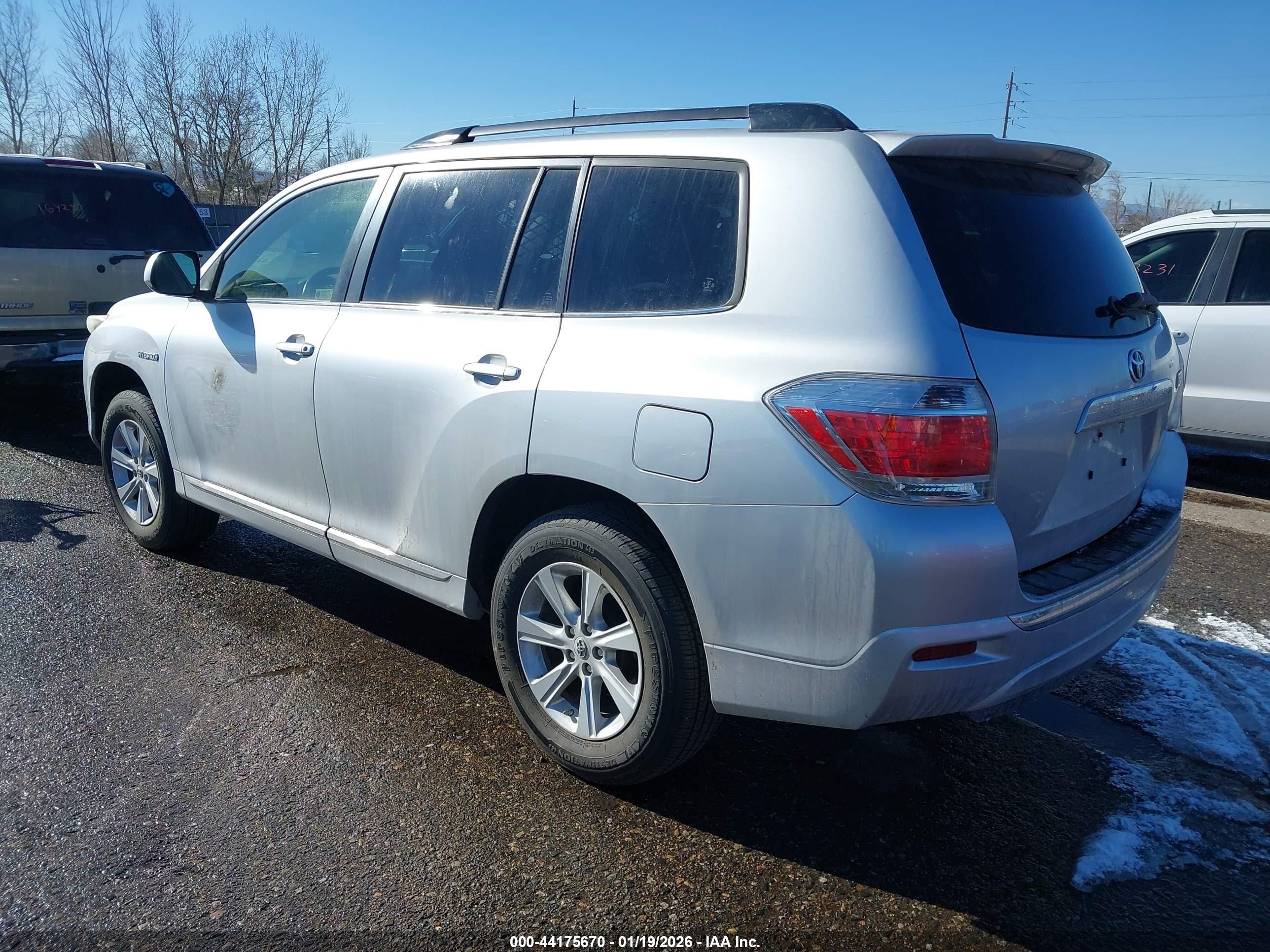 2013 Toyota Highlander Hybrid Base V6 Silver vin: JTEBC3EH4D2017597