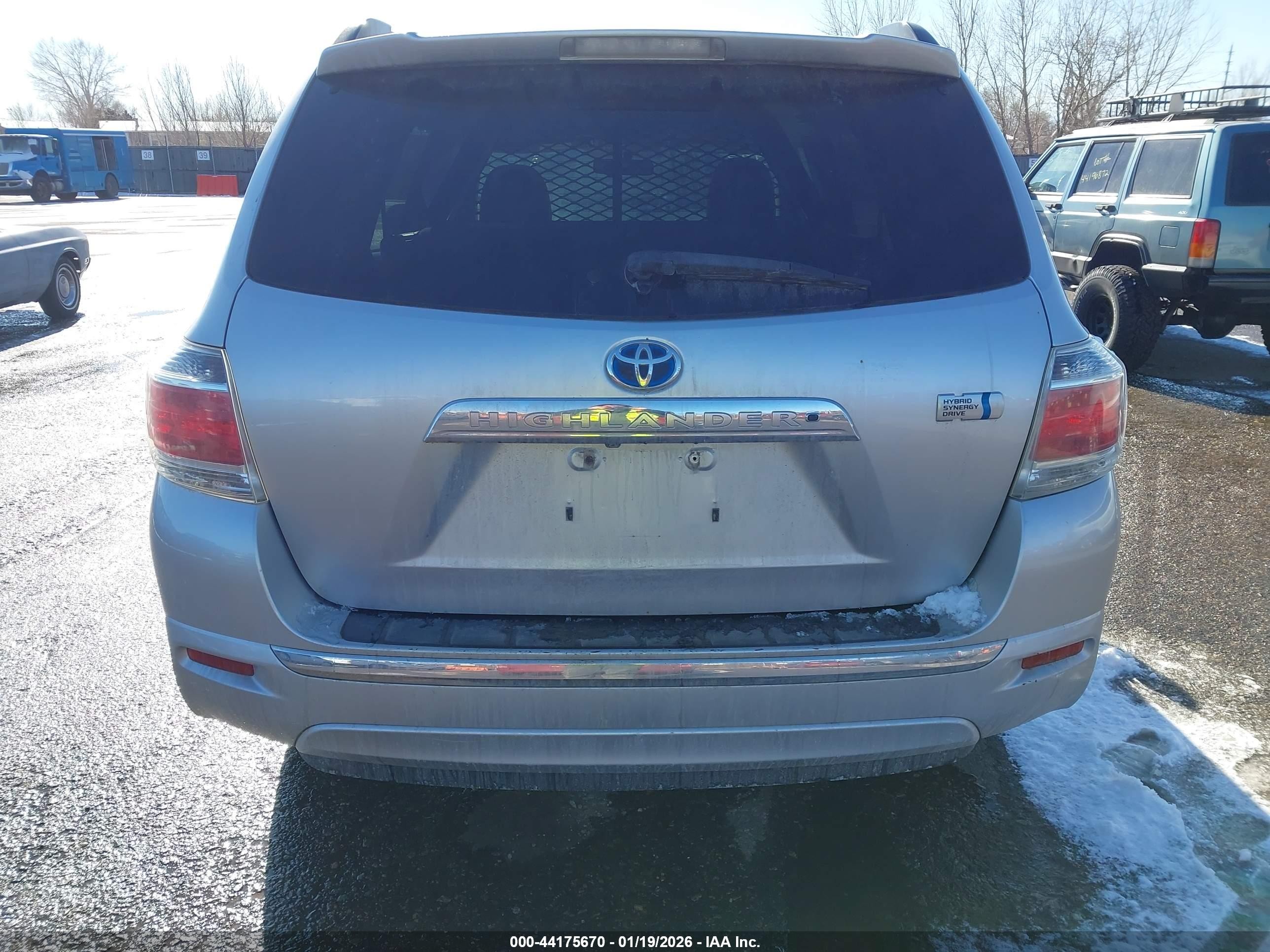 2013 Toyota Highlander Hybrid Base V6 Silver vin: JTEBC3EH4D2017597