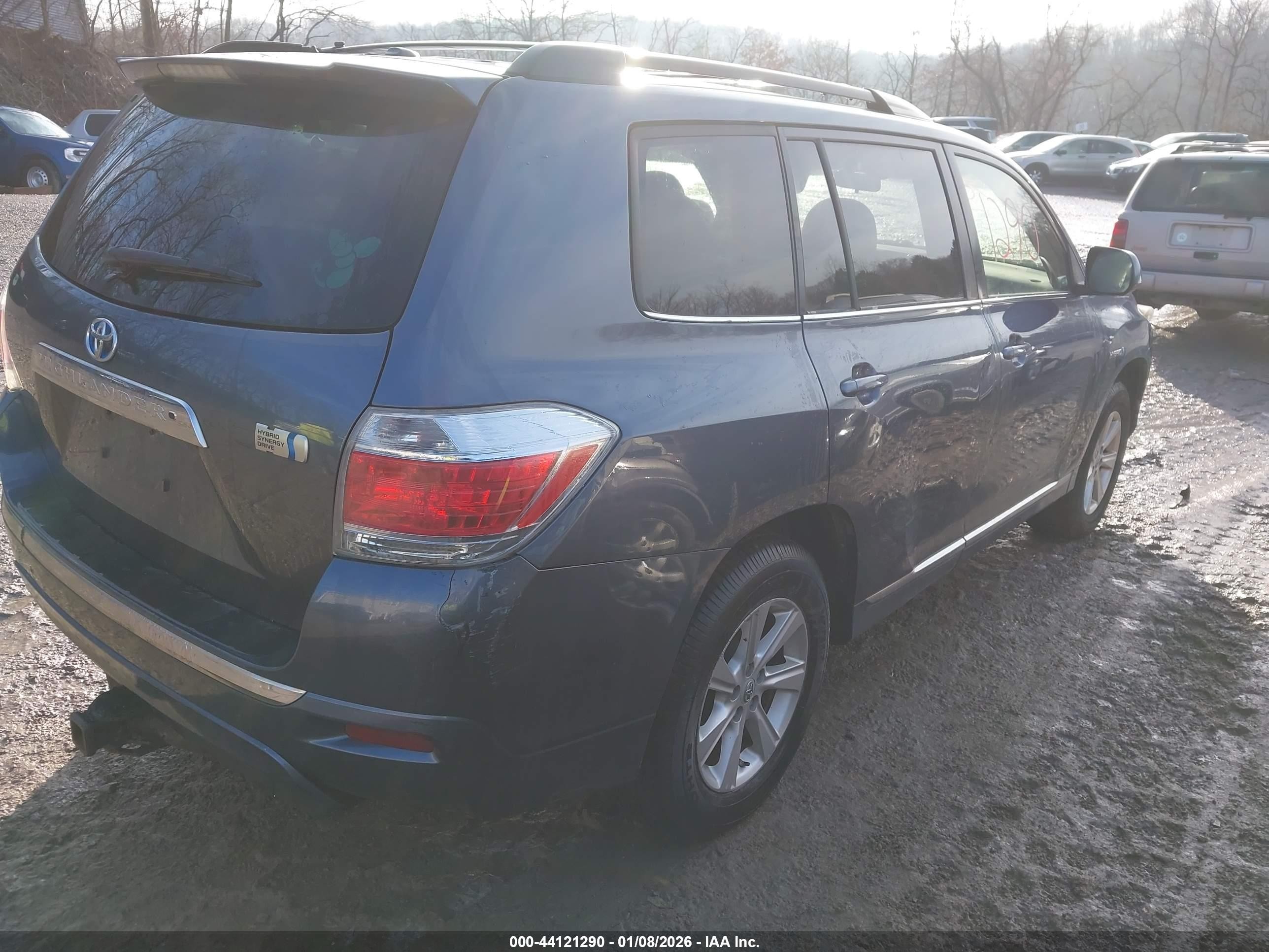 2013 Toyota Highlander Hybrid Base V6 Blue vin: JTEBC3EH5D2017155