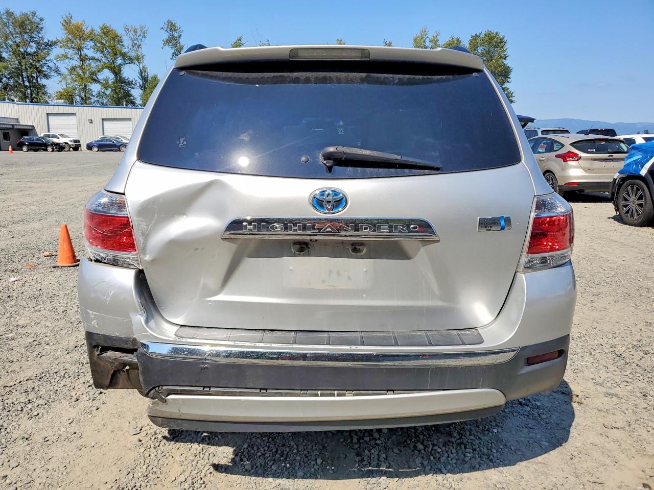 2011 Toyota Highlander Hybrid Silver vin: JTEBC3EH6B2001981