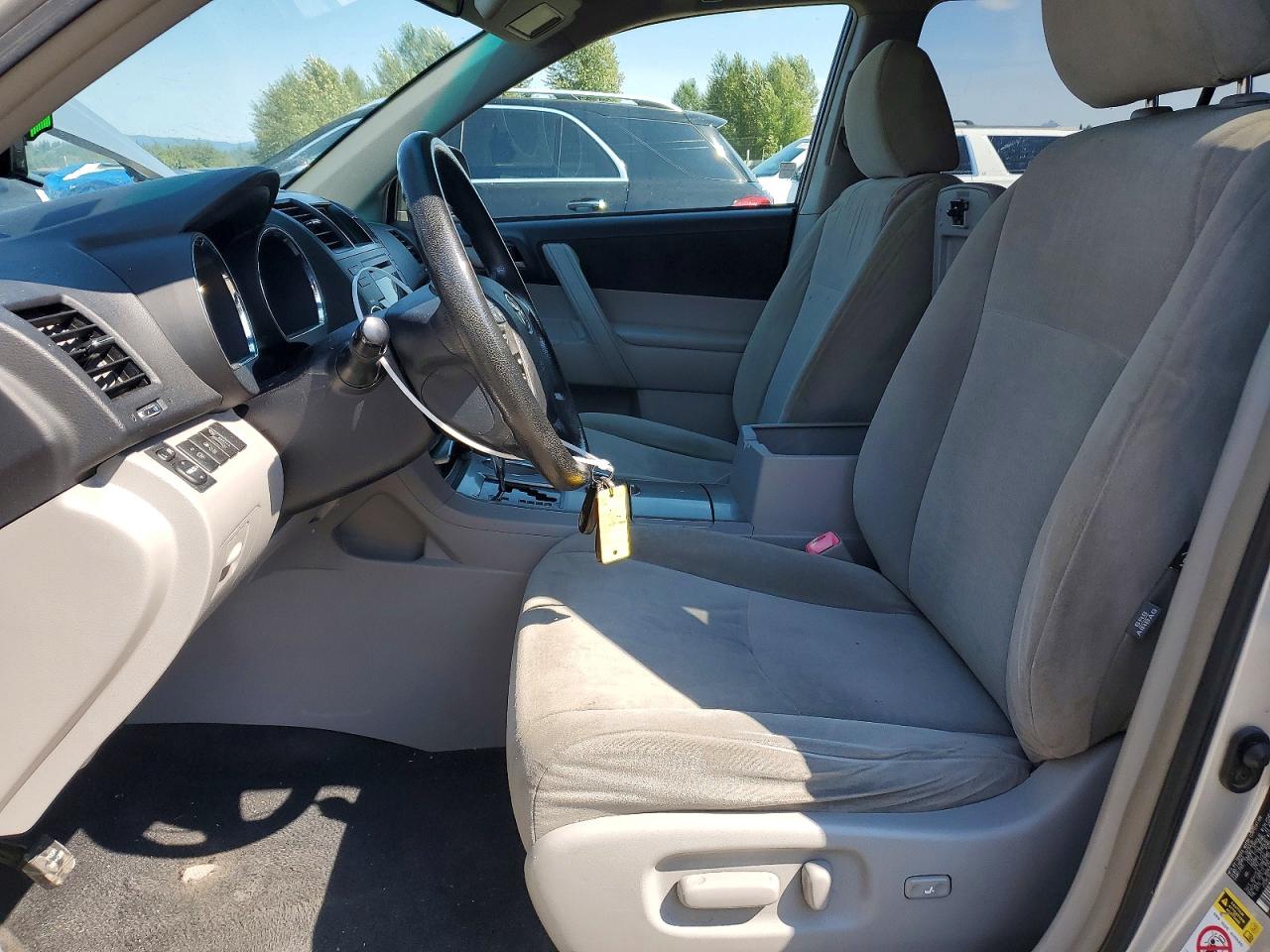 2011 Toyota Highlander Hybrid Silver vin: JTEBC3EH6B2001981