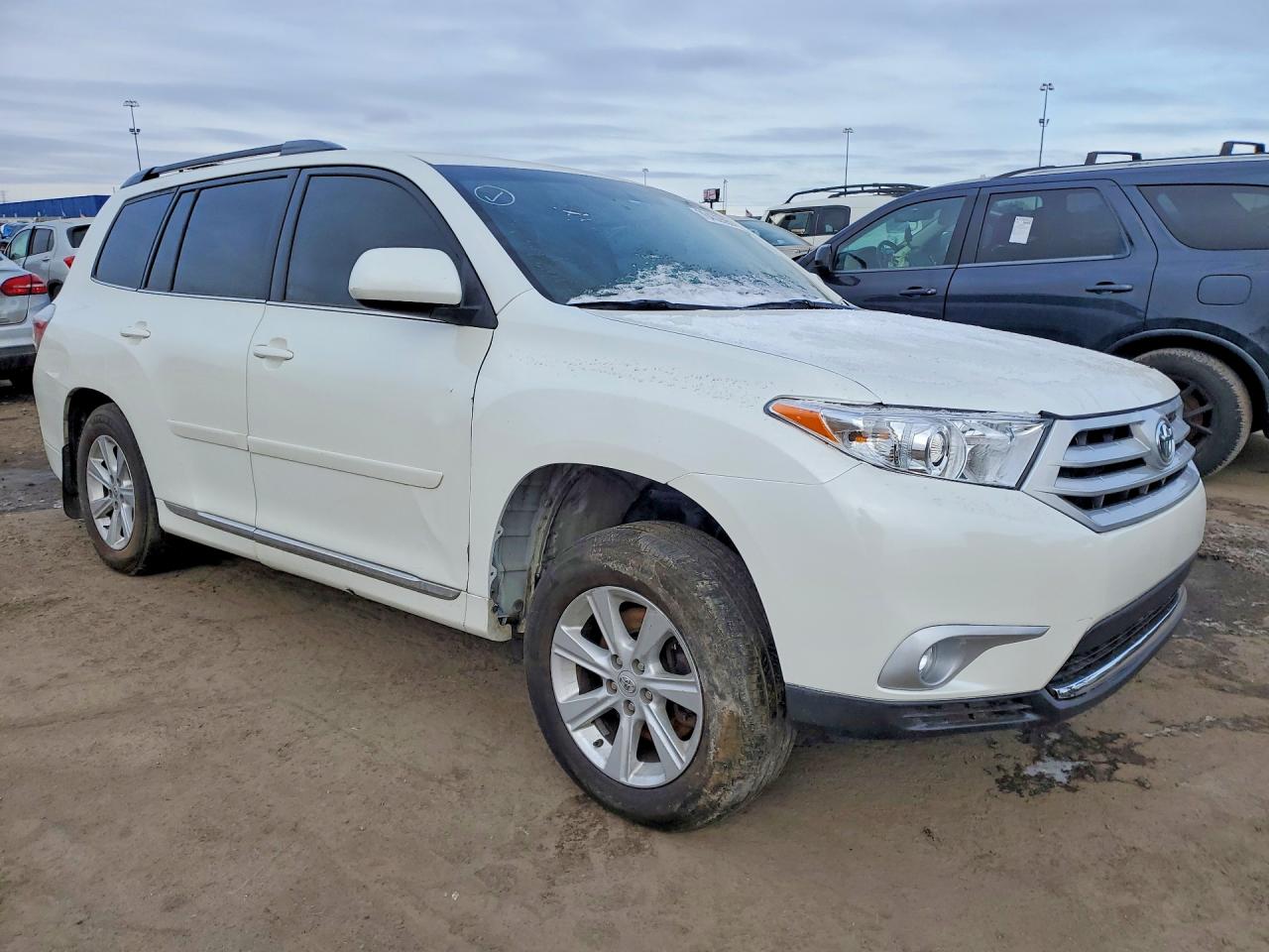 2013 Toyota Highlander Hybrid Base White vin: JTEBC3EH6D2017746