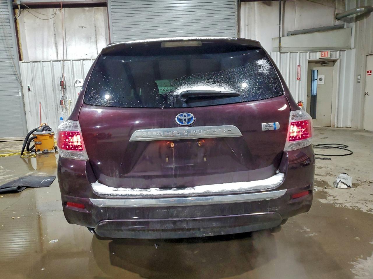 2011 Toyota Highlander Hybrid Base Purple vin: JTEBC3EH7B2002234