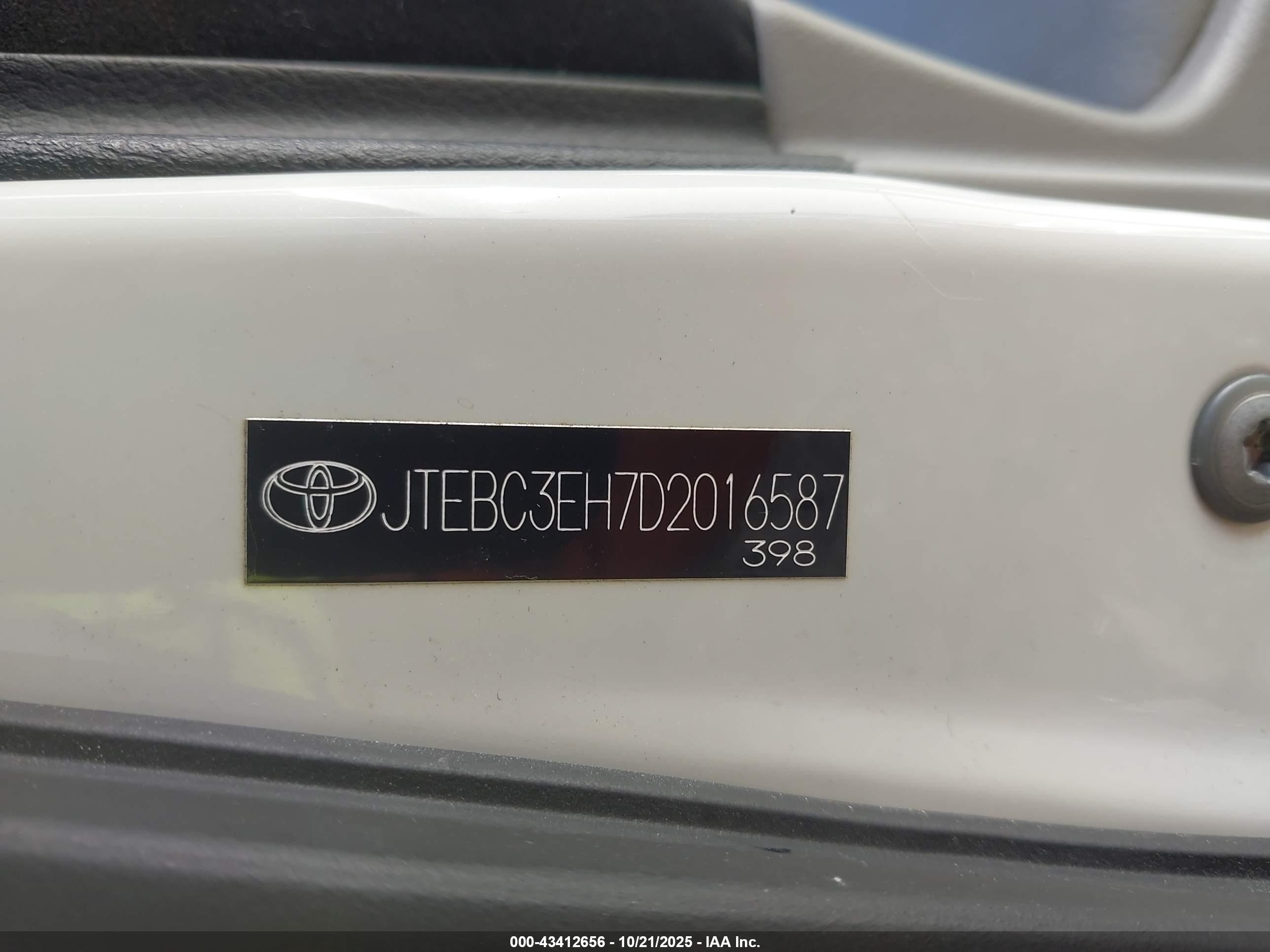 2013 Toyota Highlander Hybrid Base V6 White vin: JTEBC3EH7D2016587