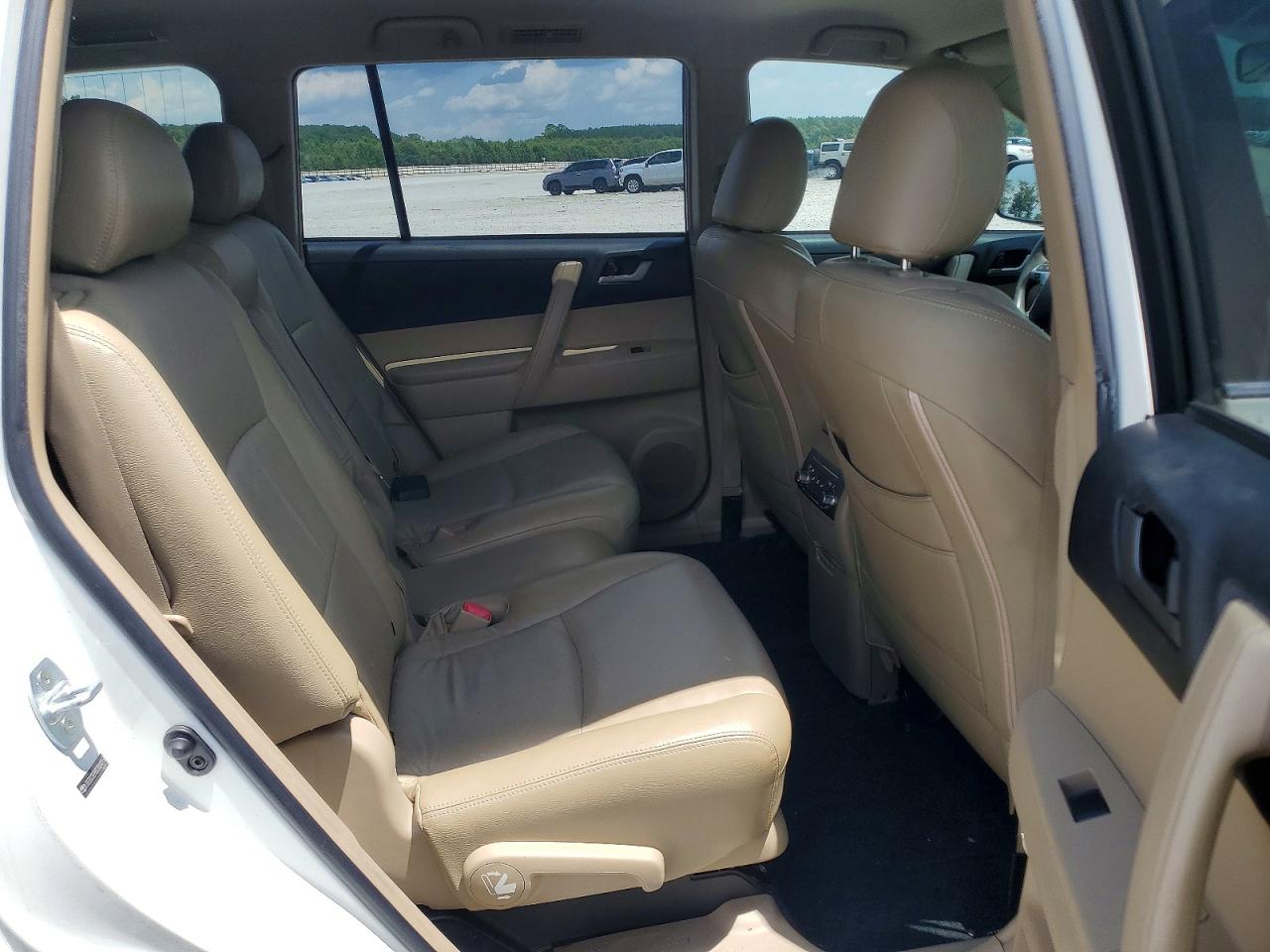 2012 Toyota Highlander Hybrid White vin: JTEBC3EH8C2004155