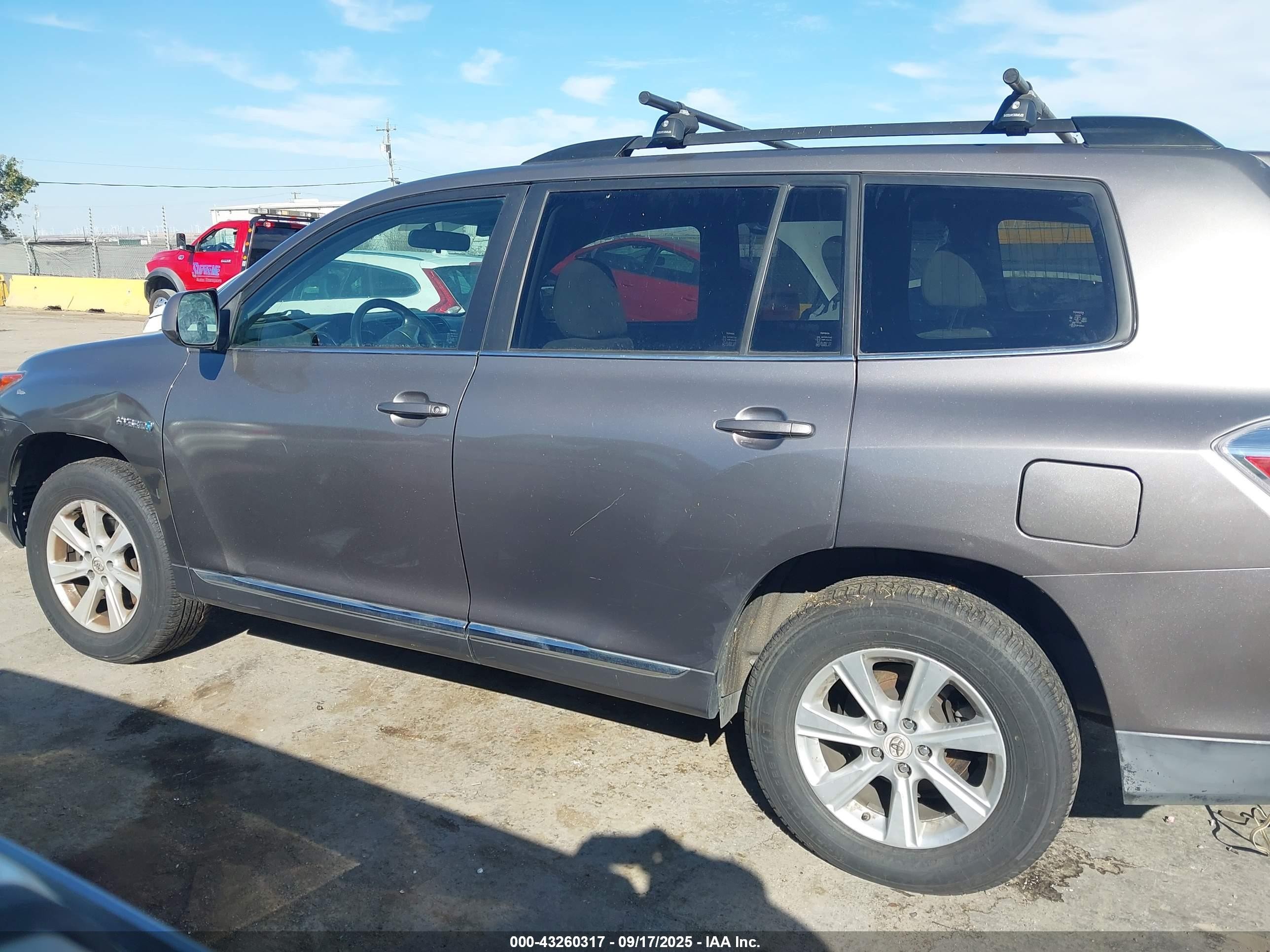 2011 Toyota Highlander Hybrid Base V6 Gray vin: JTEBC3EH9B2002249