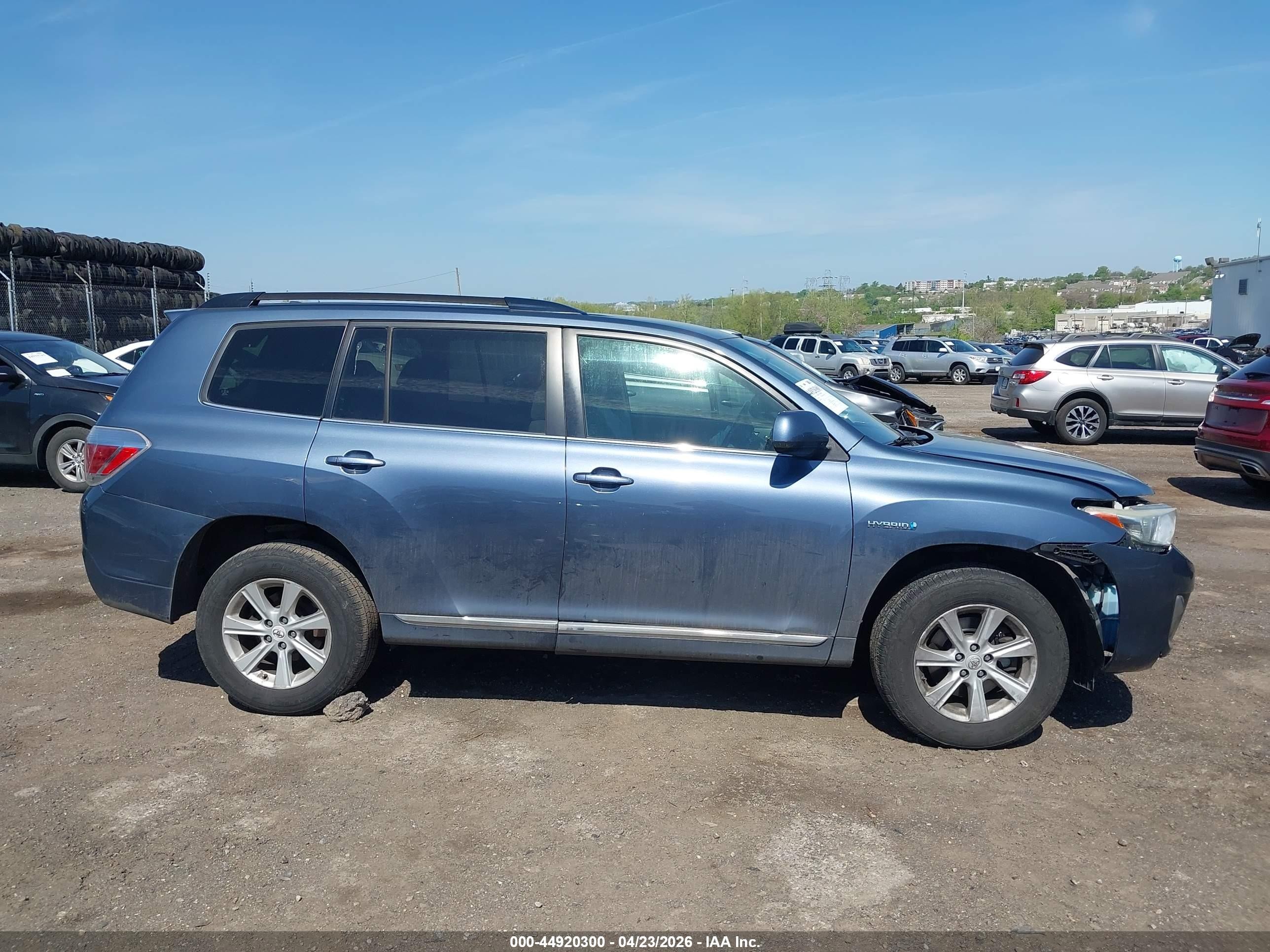 2011 Toyota Highlander Hybrid Base V6 Blue vin: JTEBC3EH9B2003949