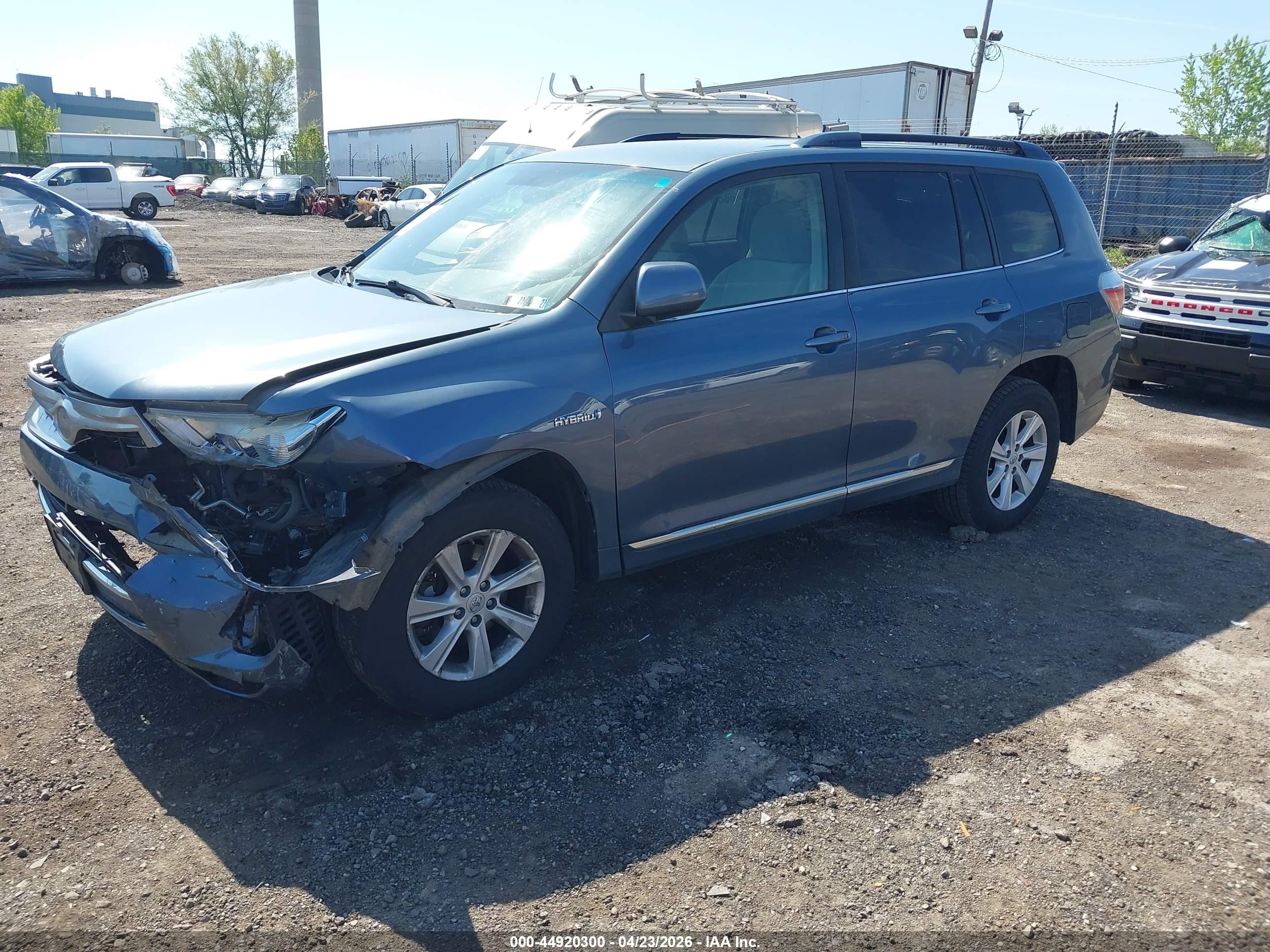 2011 Toyota Highlander Hybrid Base V6 Blue vin: JTEBC3EH9B2003949
