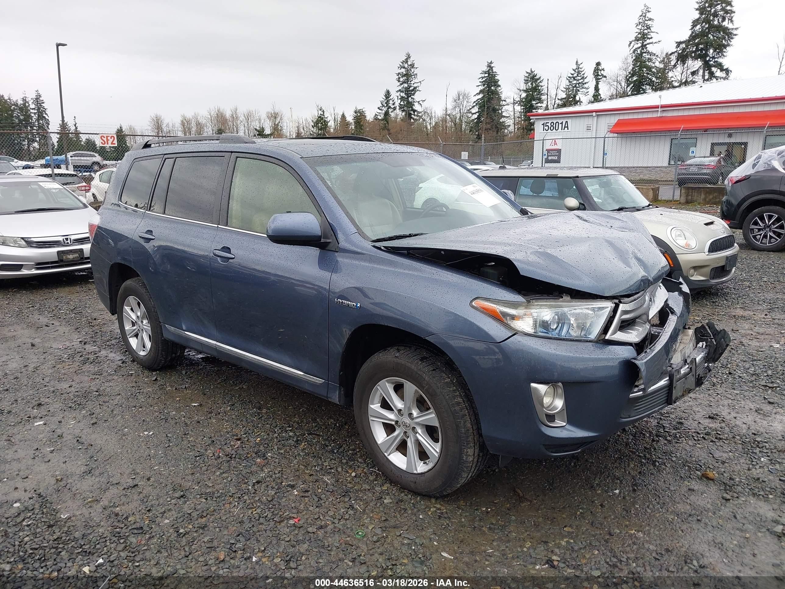 2013 Toyota Highlander Hybrid Base V6 Blue vin: JTEBC3EH9D2014386