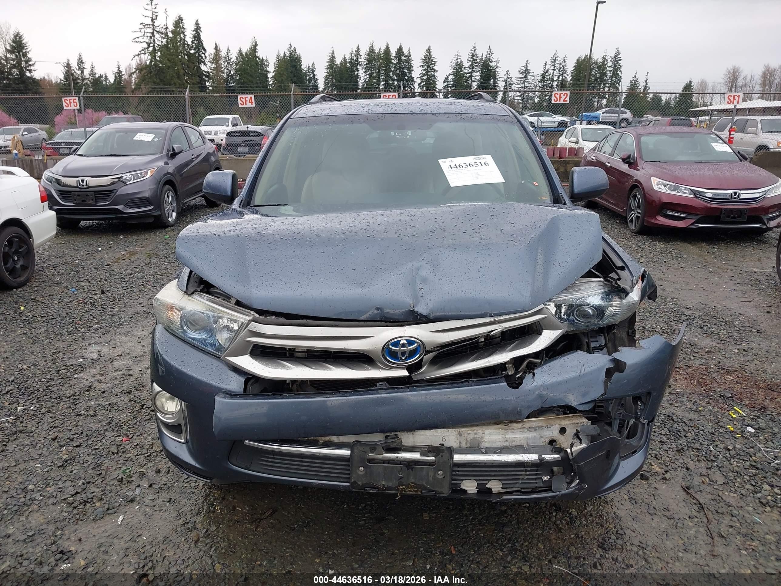 2013 Toyota Highlander Hybrid Base V6 Blue vin: JTEBC3EH9D2014386