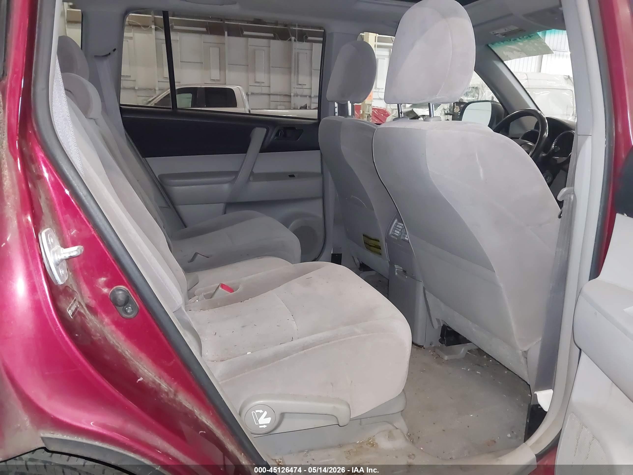 2010 Toyota Highlander Base V6 Red vin: JTEBK3EH4A2153582