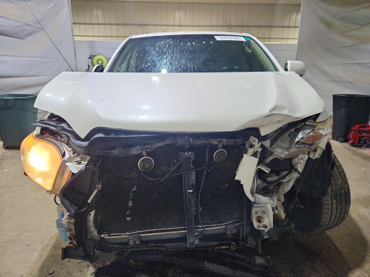 2010 Toyota Highlander Base White vin: JTEBK3EH9A2156221