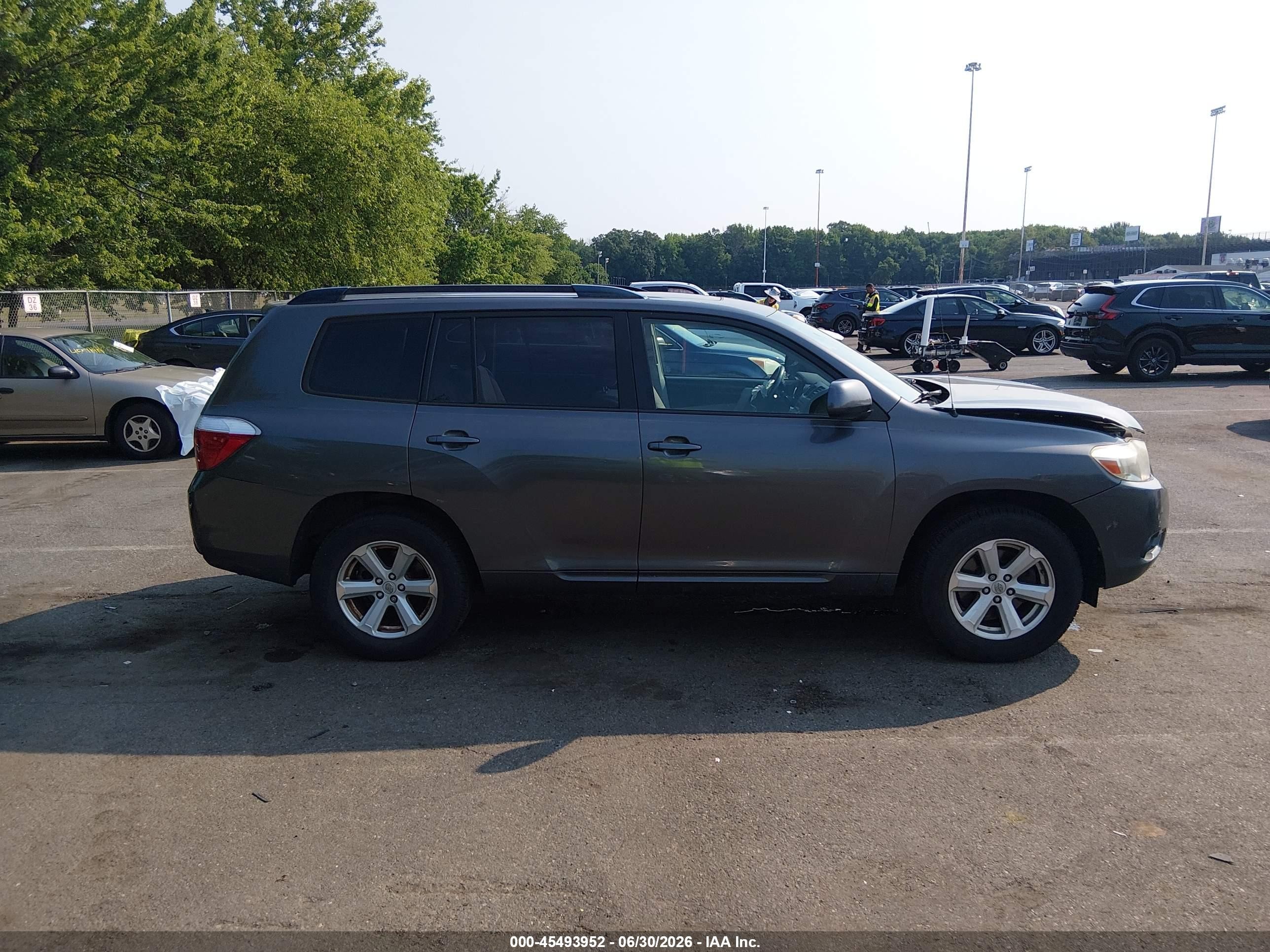 2010 Toyota Highlander Base V6 Серый vin: JTEBK3EHXA2166353
