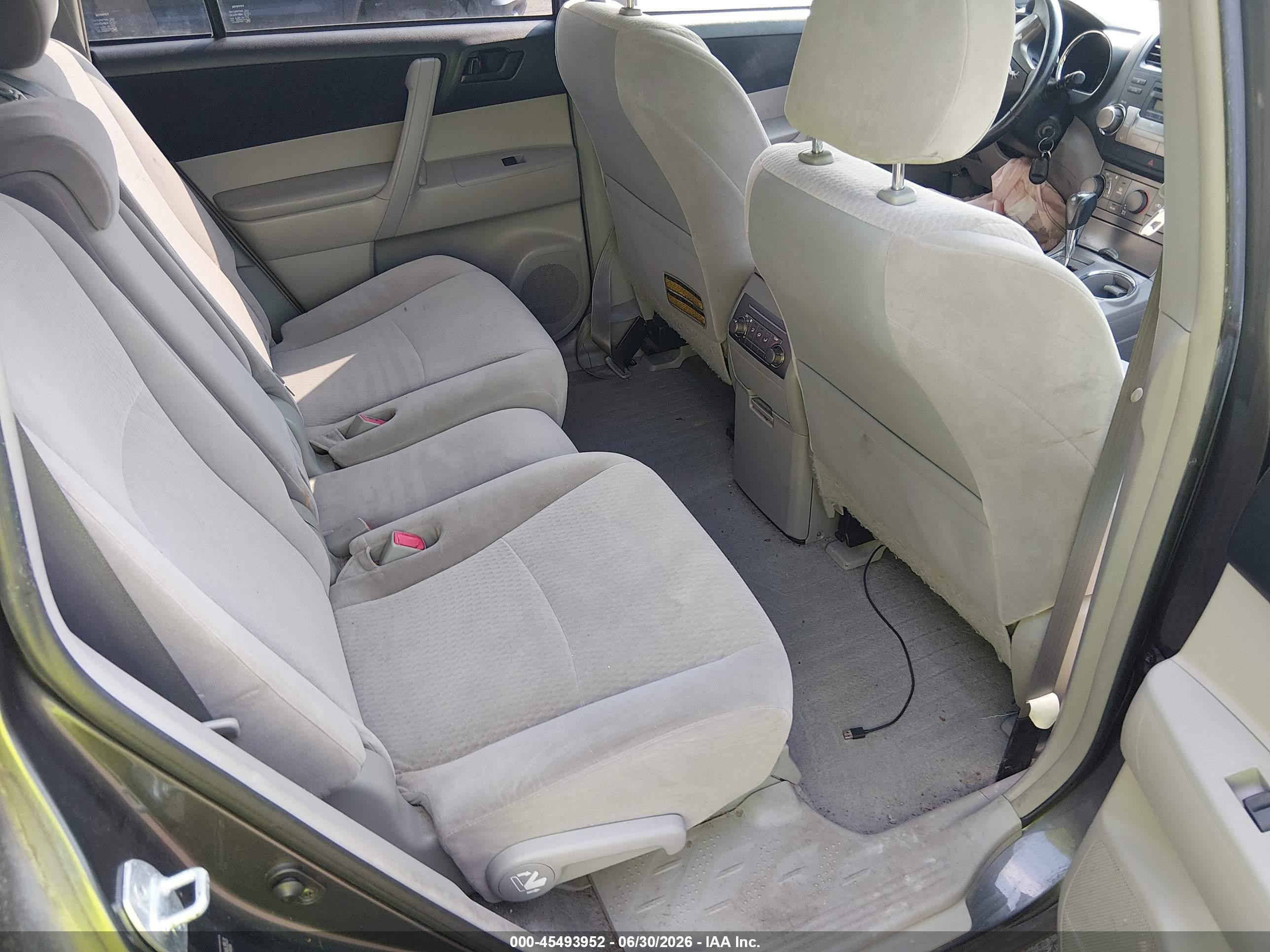 2010 Toyota Highlander Base V6 Серый vin: JTEBK3EHXA2166353