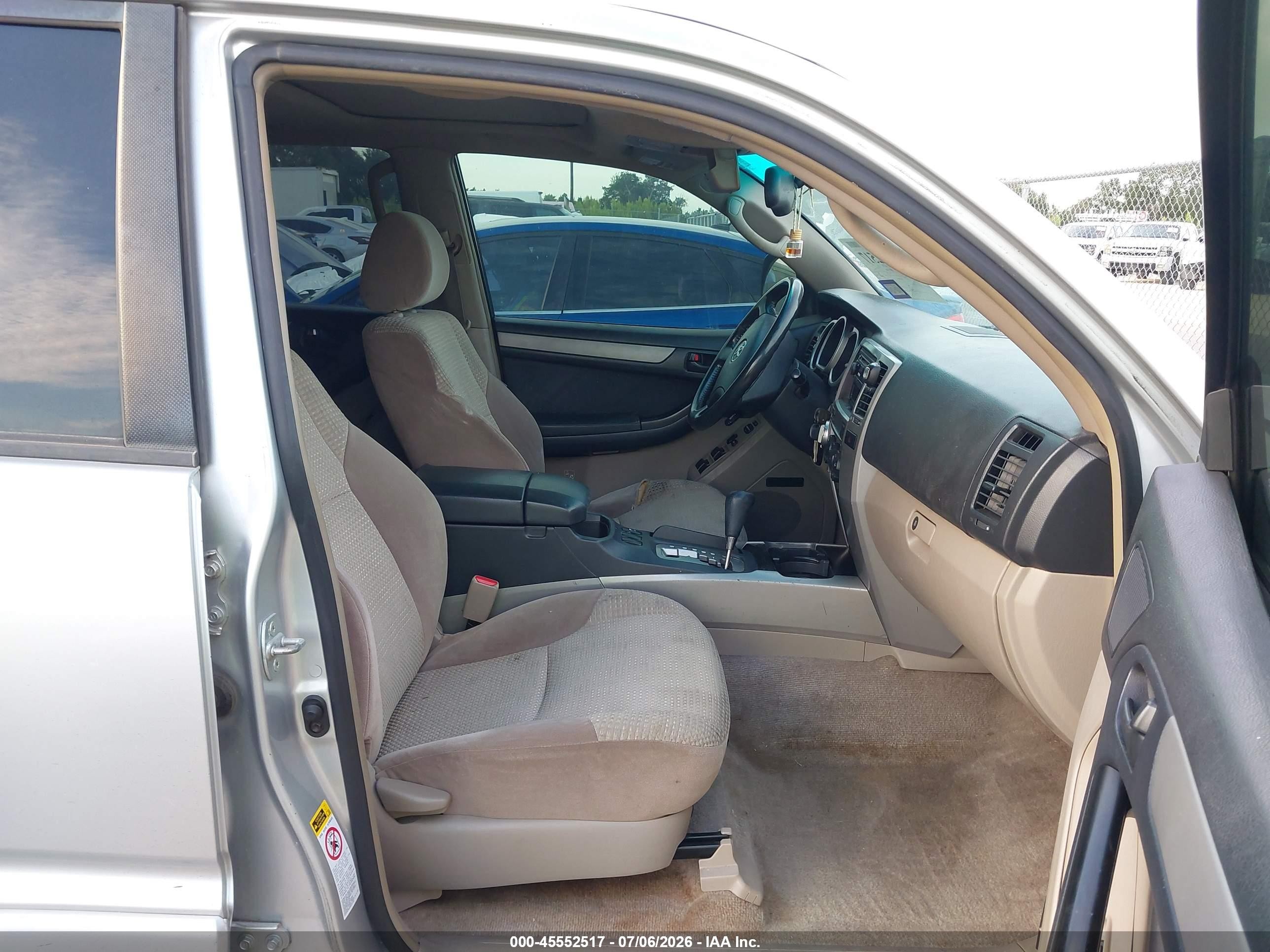 2003 Toyota 4runner Sr5 V8 Silver vin: JTEBT14R038005442