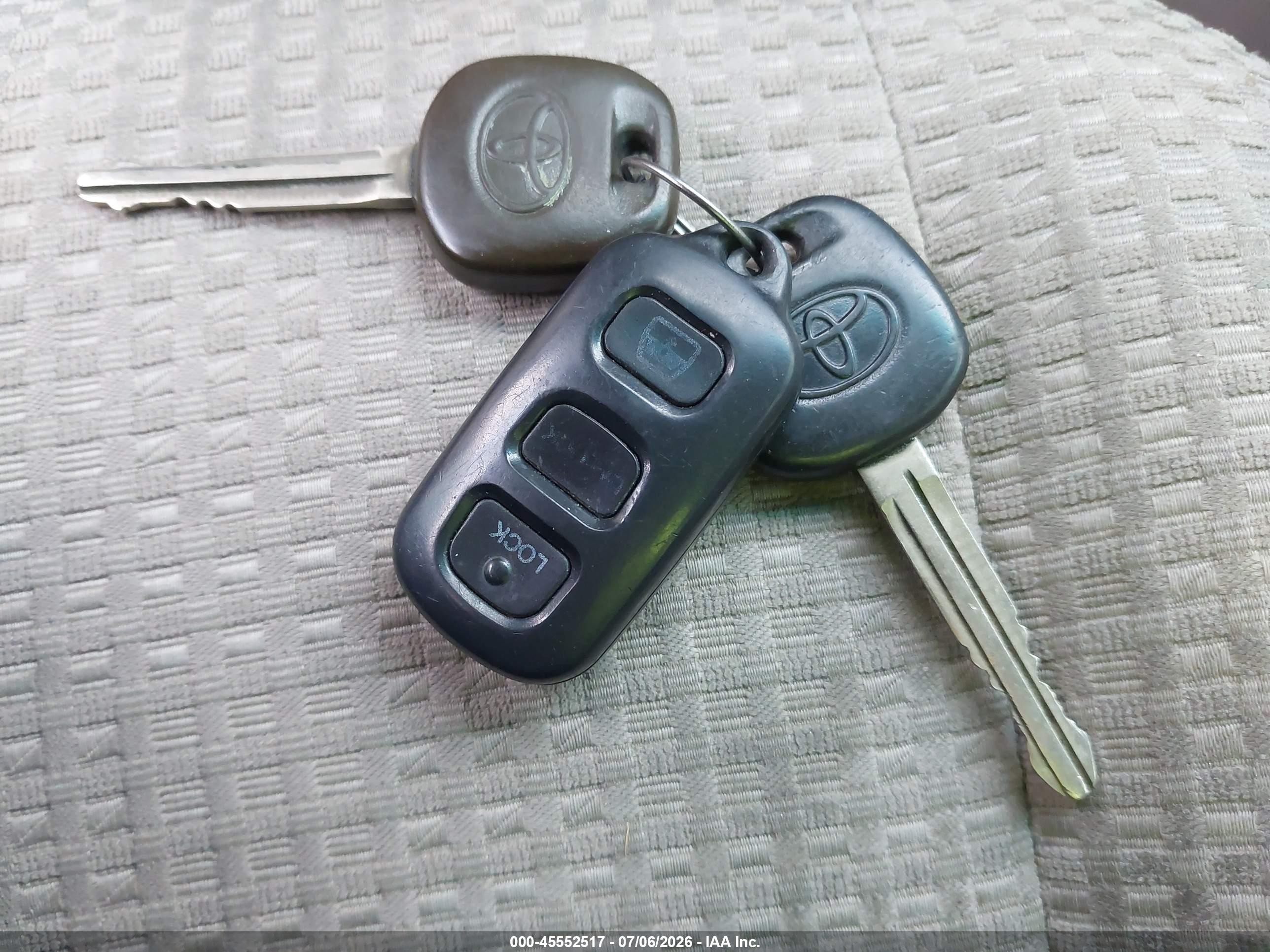 2003 Toyota 4runner Sr5 V8 Silver vin: JTEBT14R038005442