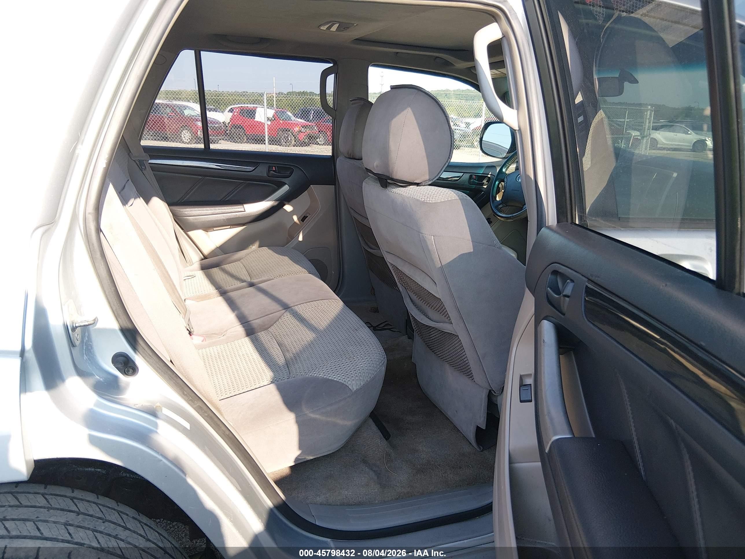 2005 Toyota 4runner Sr5 V8 Silver vin: JTEBT14R050054089