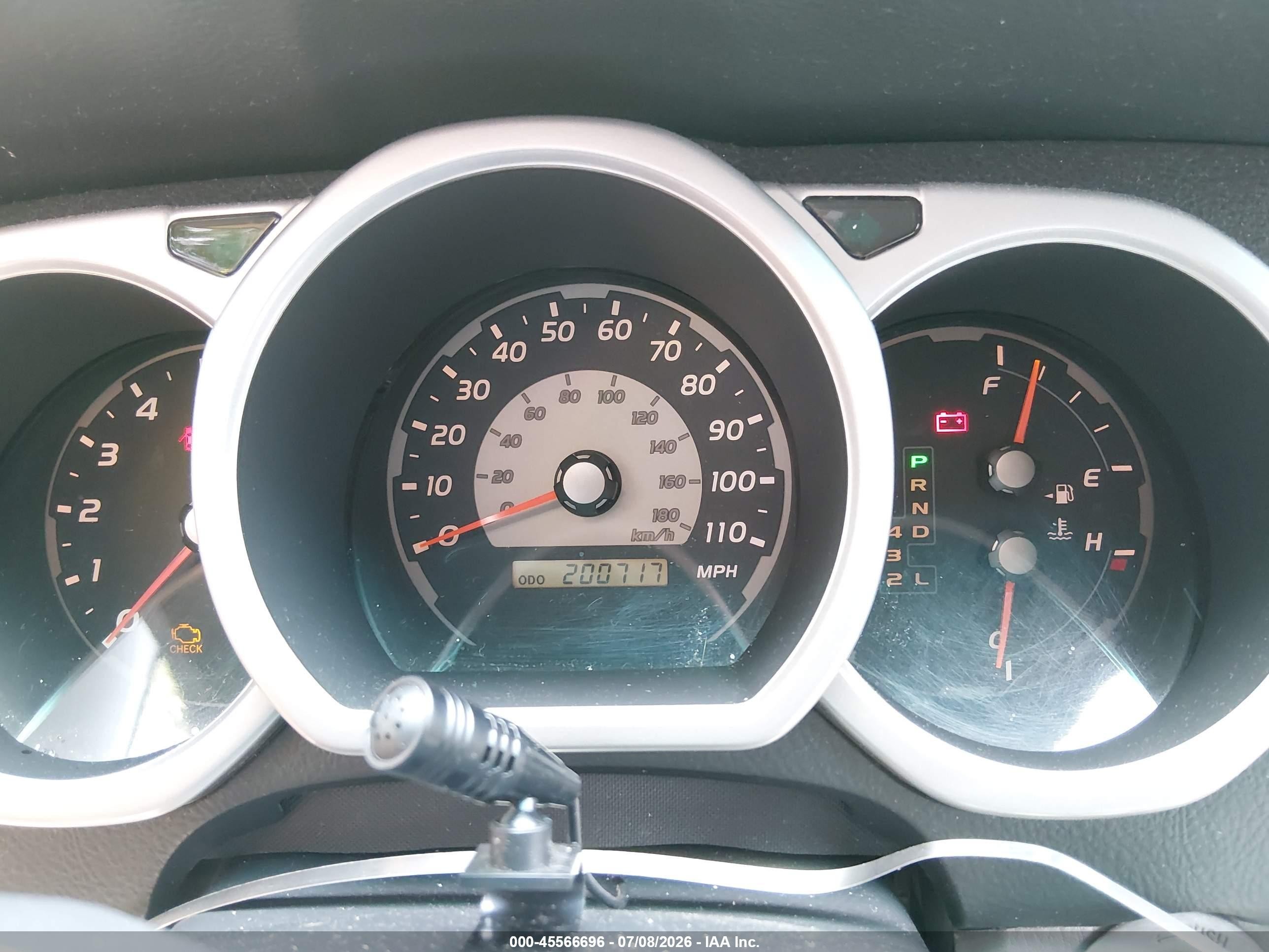 2005 Toyota 4runner Sr5 V8 Silver vin: JTEBT14R058023975